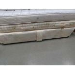 5242 - 4' 6'' divan base with mattress