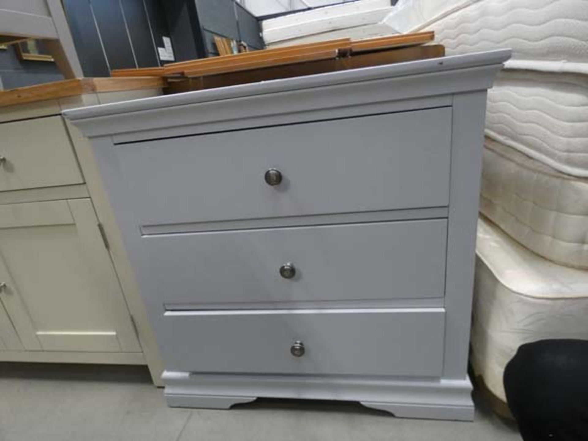 62 - Florence White 3 Drawer Chest (30)