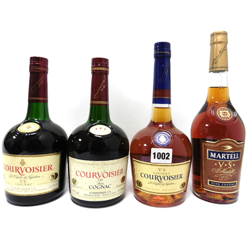 4 bottles of Cognac, 2x Courvoisier VS 70CL 40%,