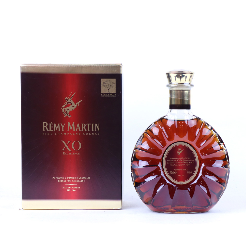 A bottle of Remy Martin XO Excellence Fine Champagne Cognac with box 40% 70cl - Image 2 of 2