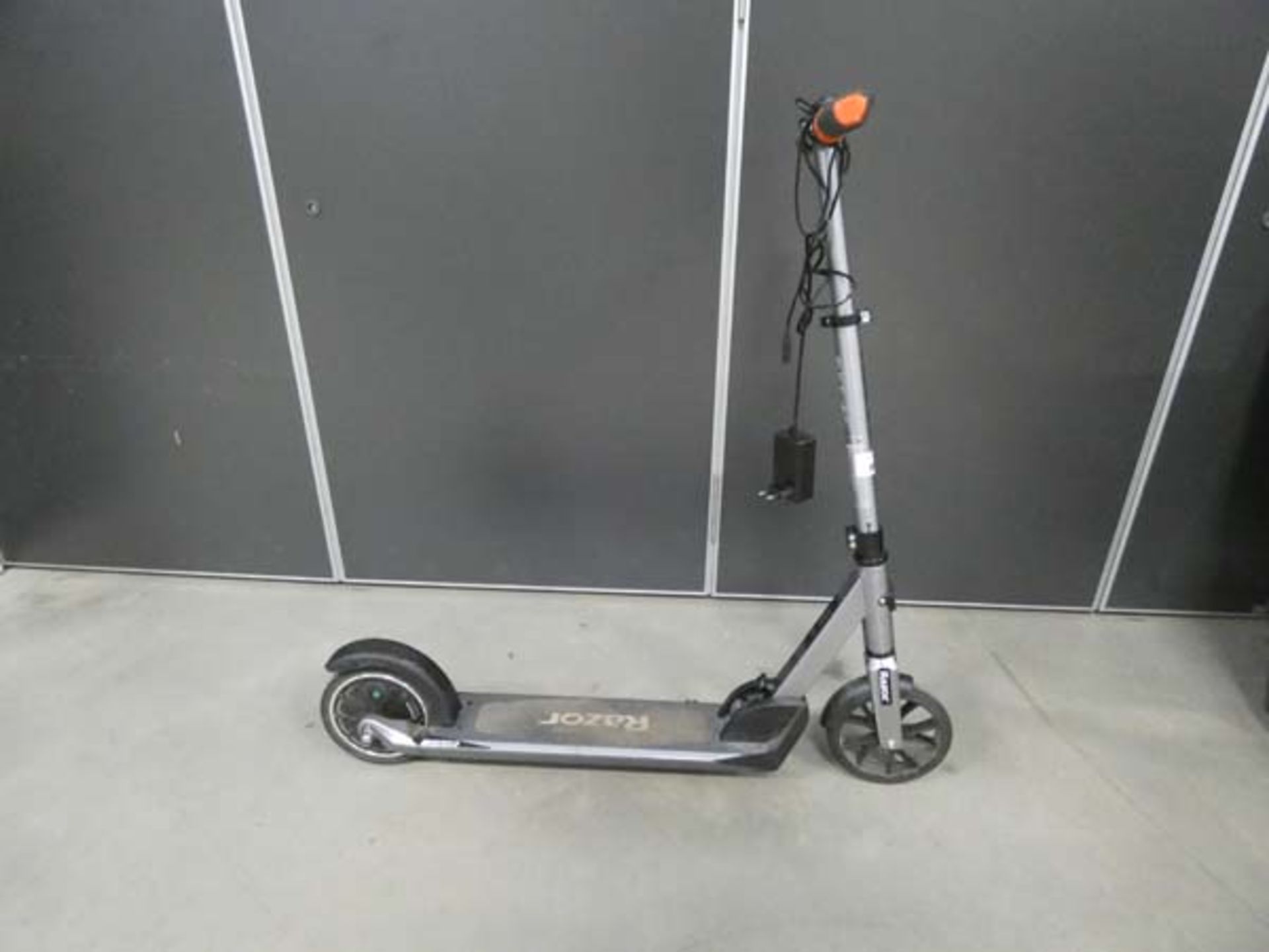 Razor electric scooter with charger