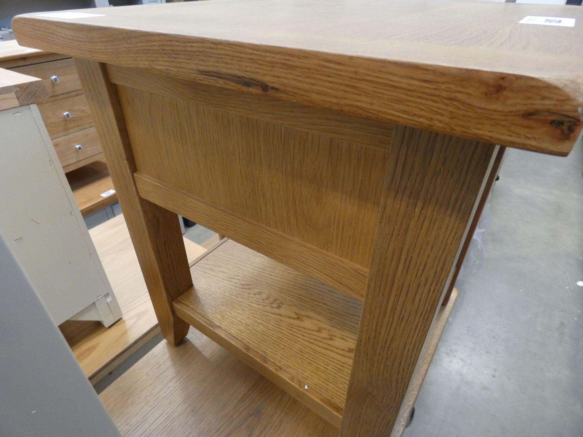Oak lamp table with shelf under (16) - Image 4 of 4