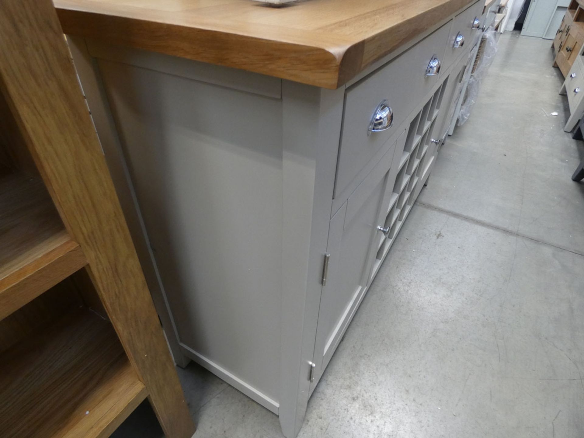 Grey painted oak sideboard with wine rack, 2 large drawers and single door cupboards under (23) - Image 2 of 6