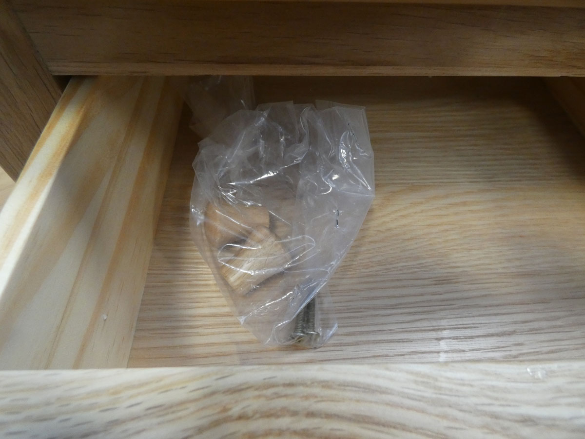 Oak single door cupboard with drawer (57) - Image 3 of 5