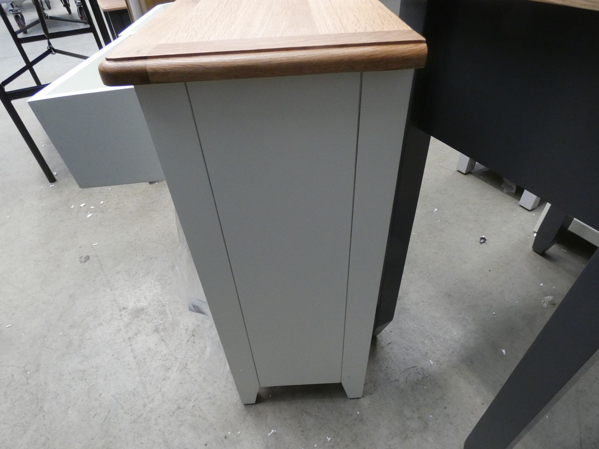 Cream painted oak hall table with 2 drawers and 4 wicker baskets (4) - Image 4 of 4