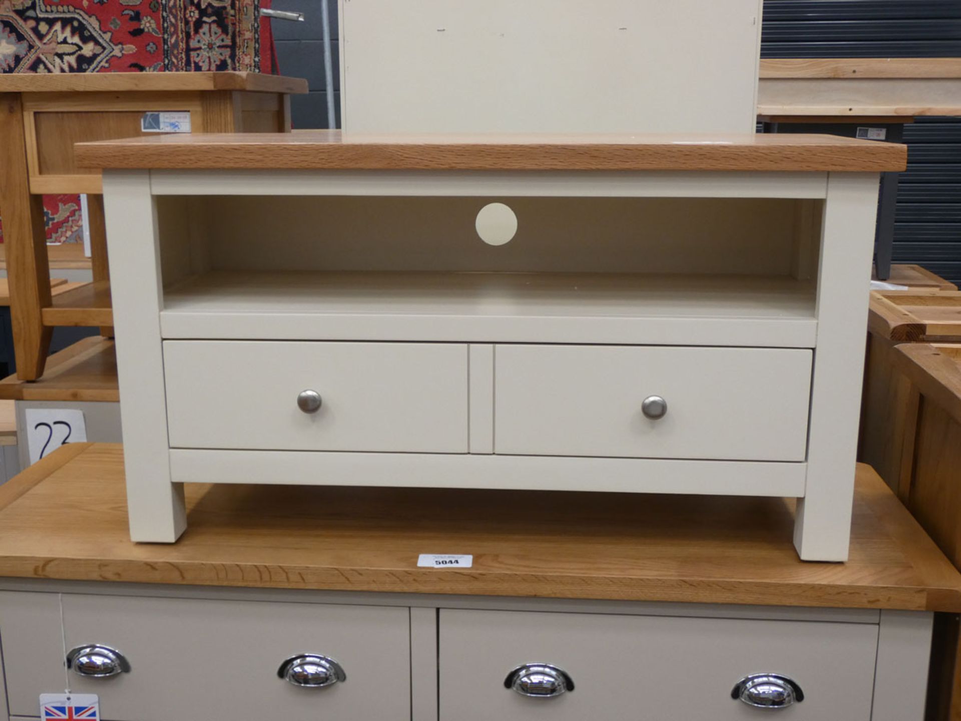 Small cream painted oak TV audio unit with shelf and large drawer under (28)