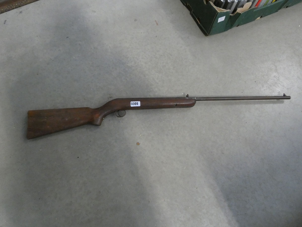 .177 break barrel air rifle with open sights