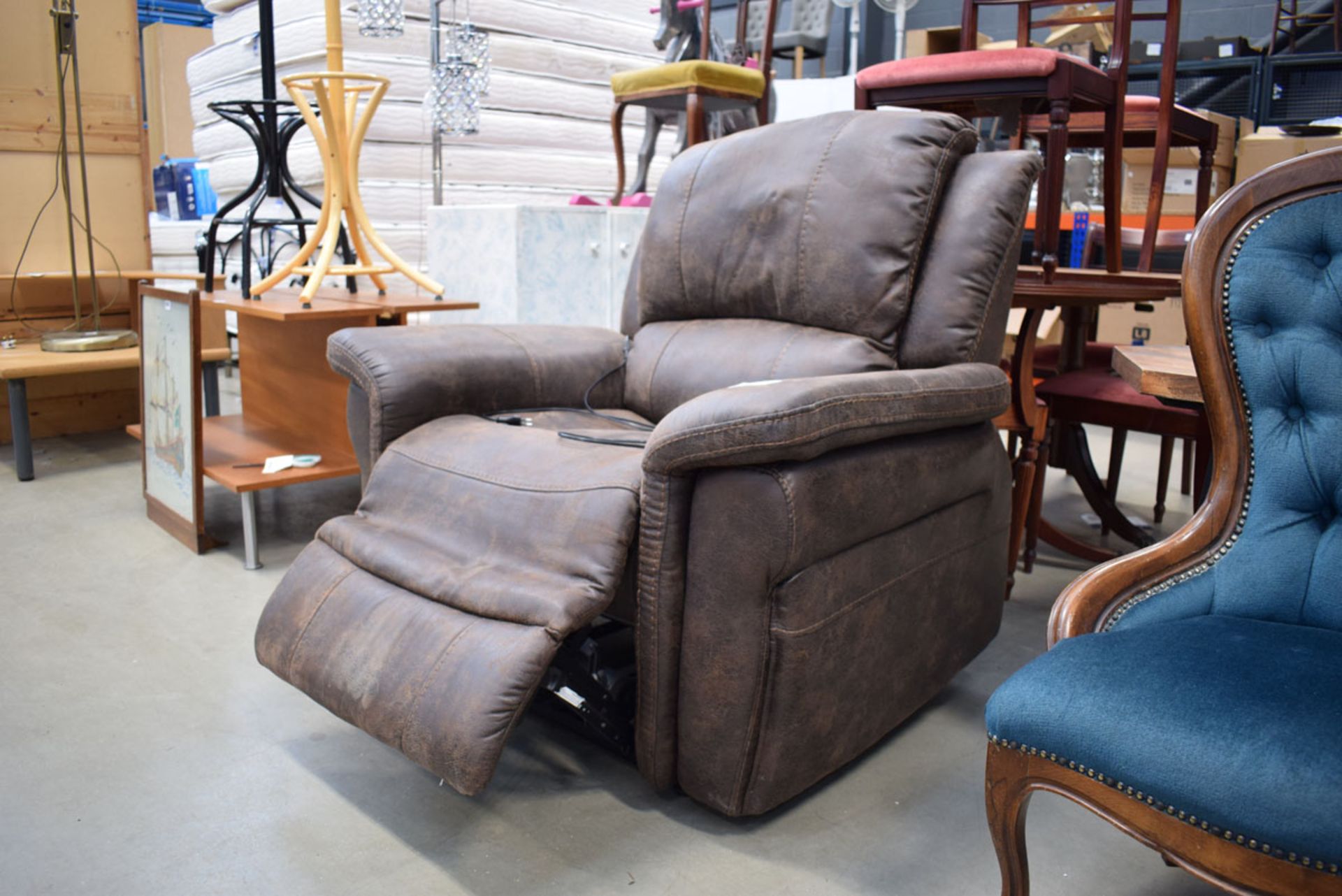 Brown leather finish electric reclining chair (AF)