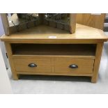 Oak corner TV audio unit with shelf and large single drawer under (29)