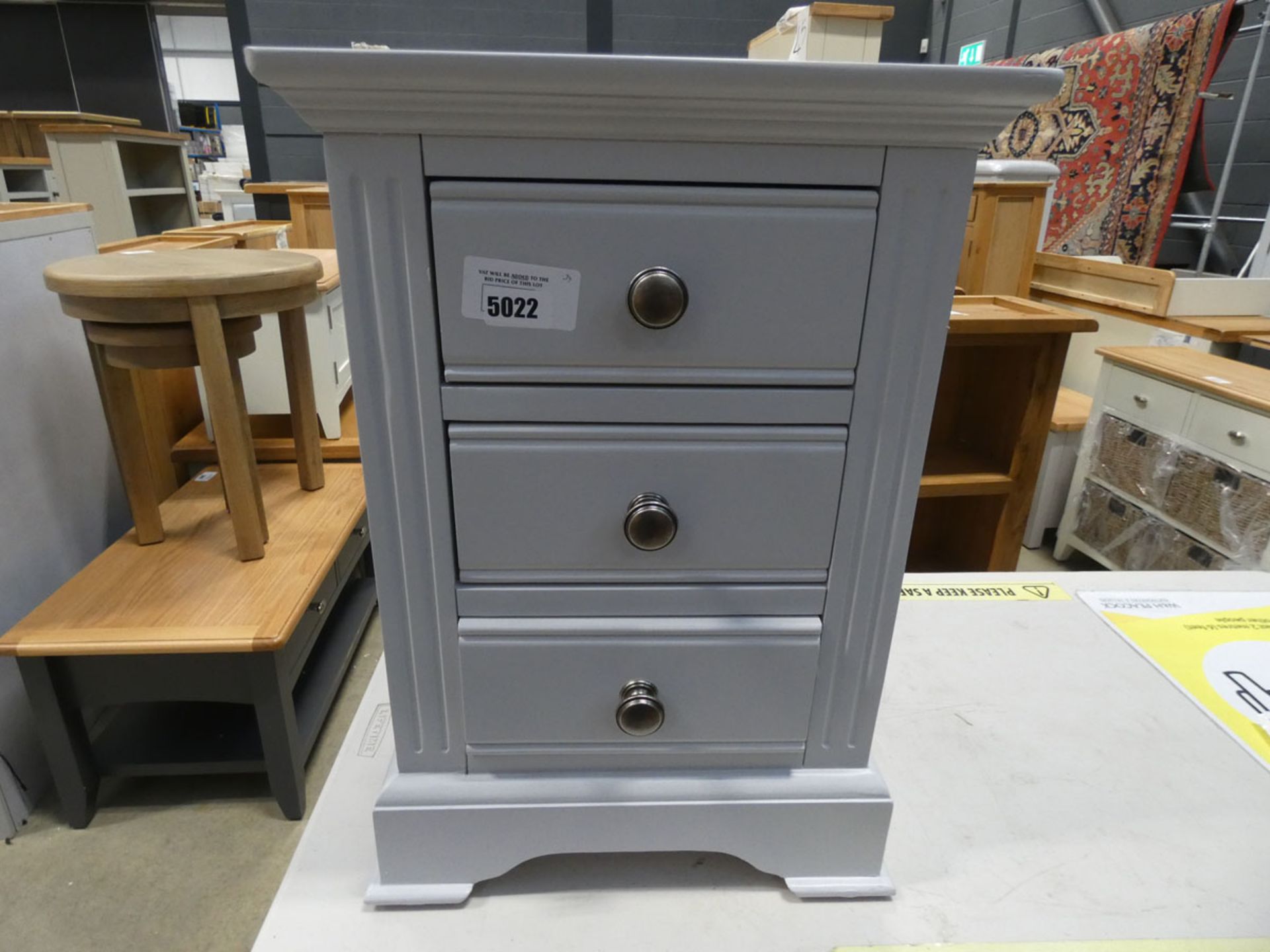 Blue painted 3 drawer bedside cabinet (39)