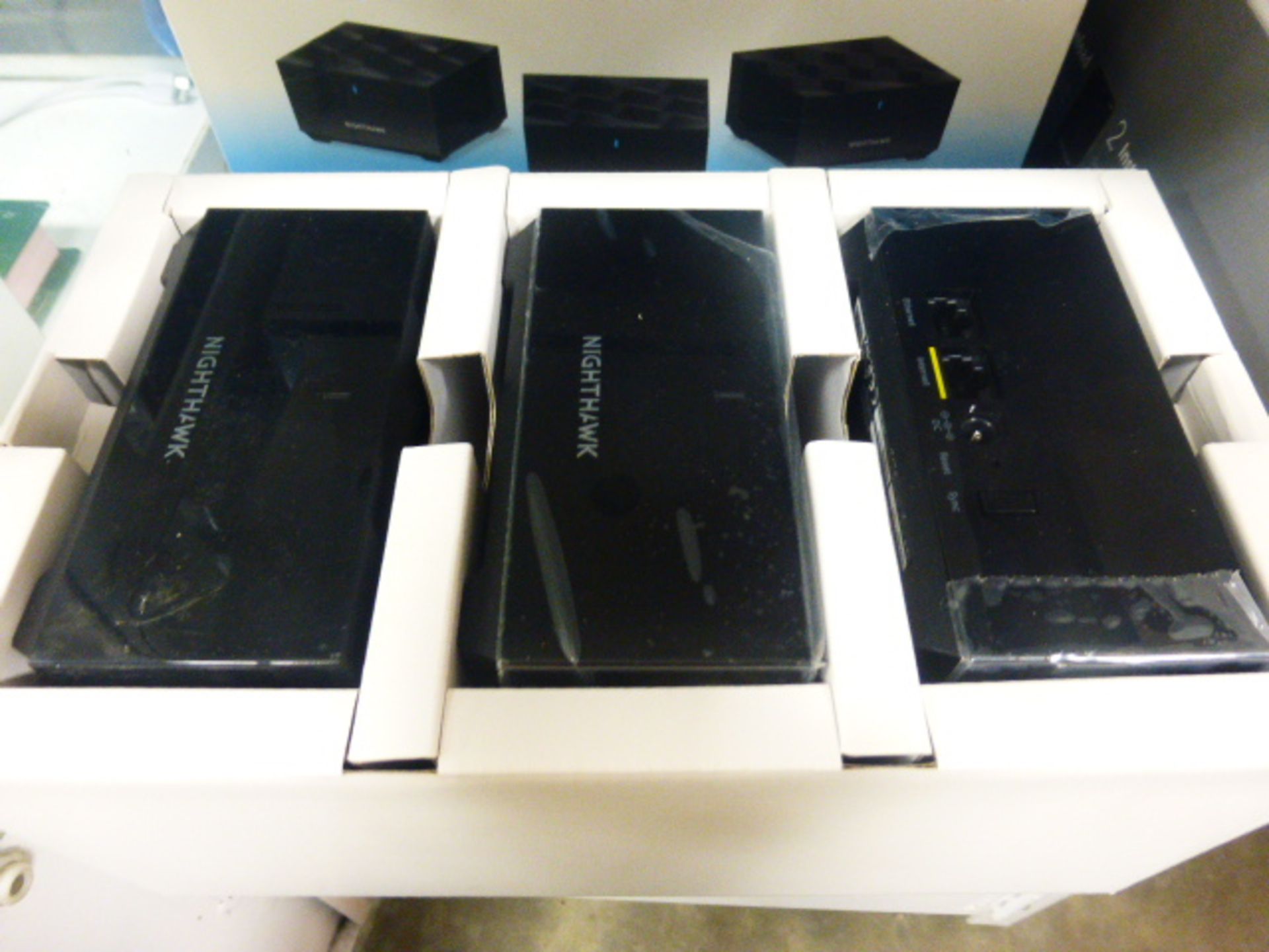 Netgear Nighthawk mesh wifi 6 system with box - Image 2 of 2