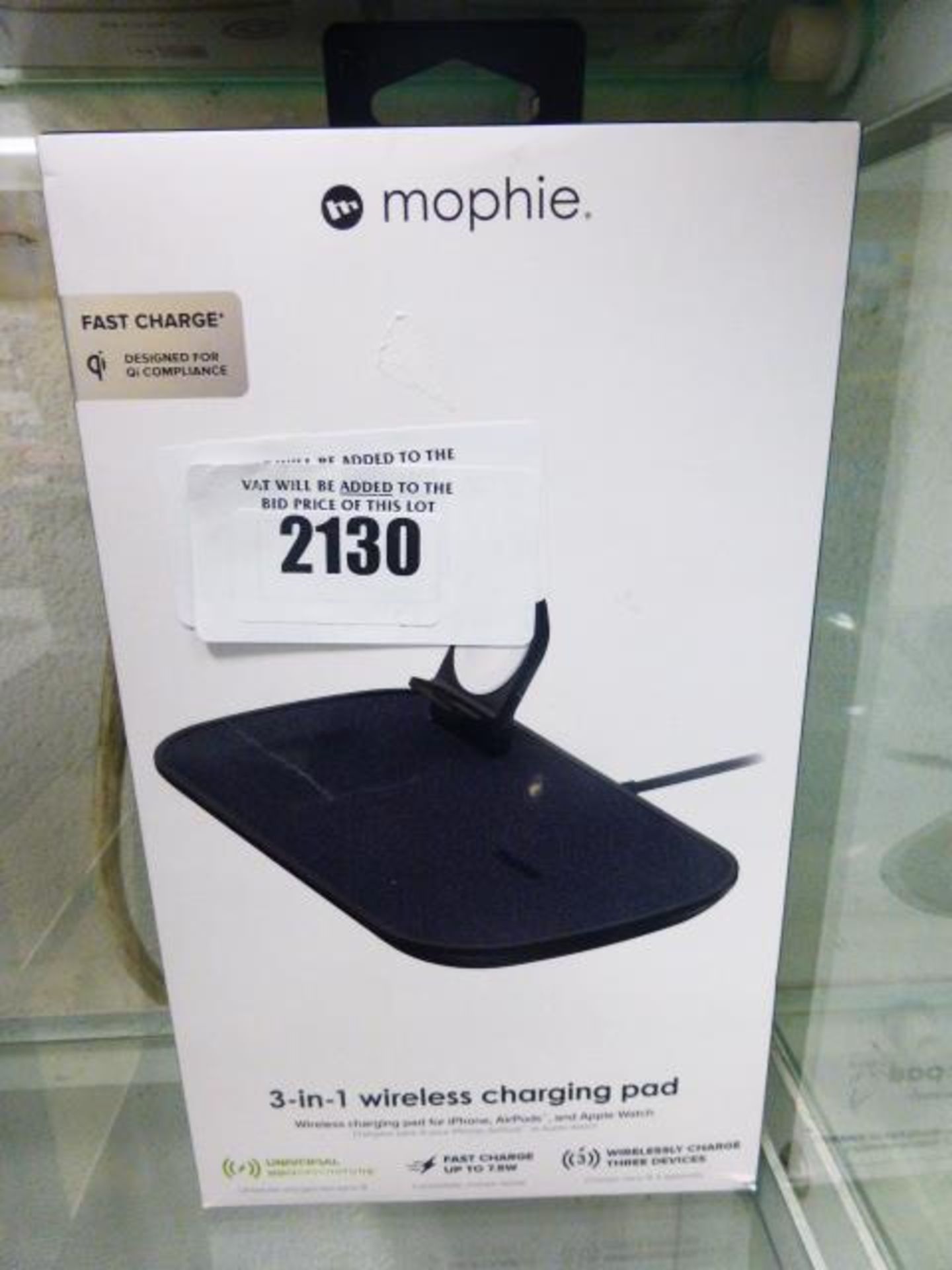 Mophie 3 in 1 wireless charging pad in box