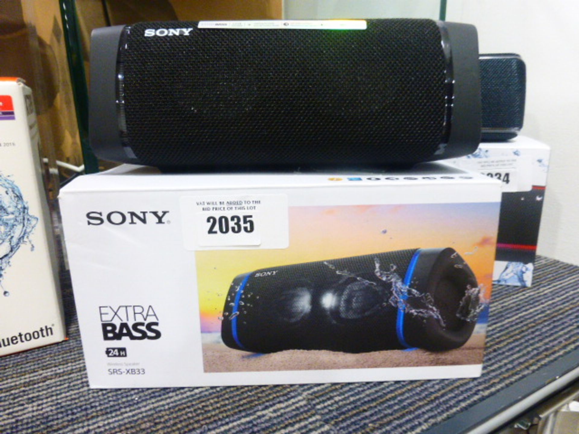 Sony SRS-XB33 Bluetooth speaker with box
