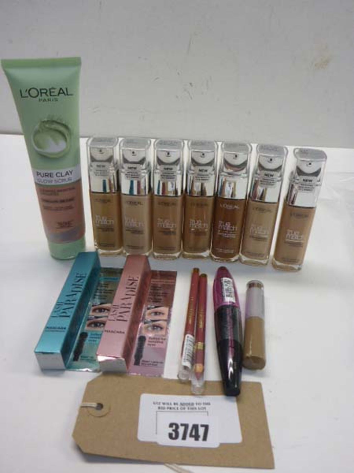 L'Oreal beauty products including foundation, mascara, glow scrub etc