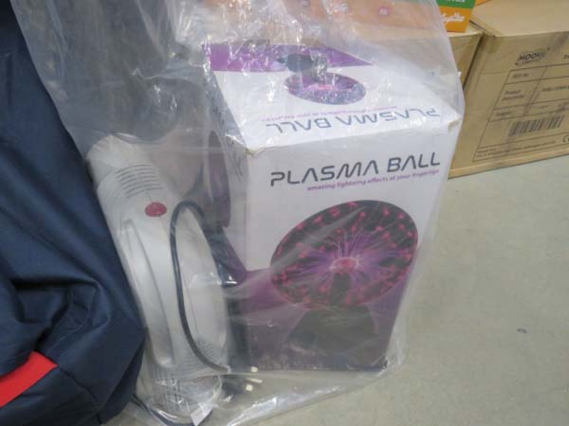 3470 Bag containing heater and plasma ball