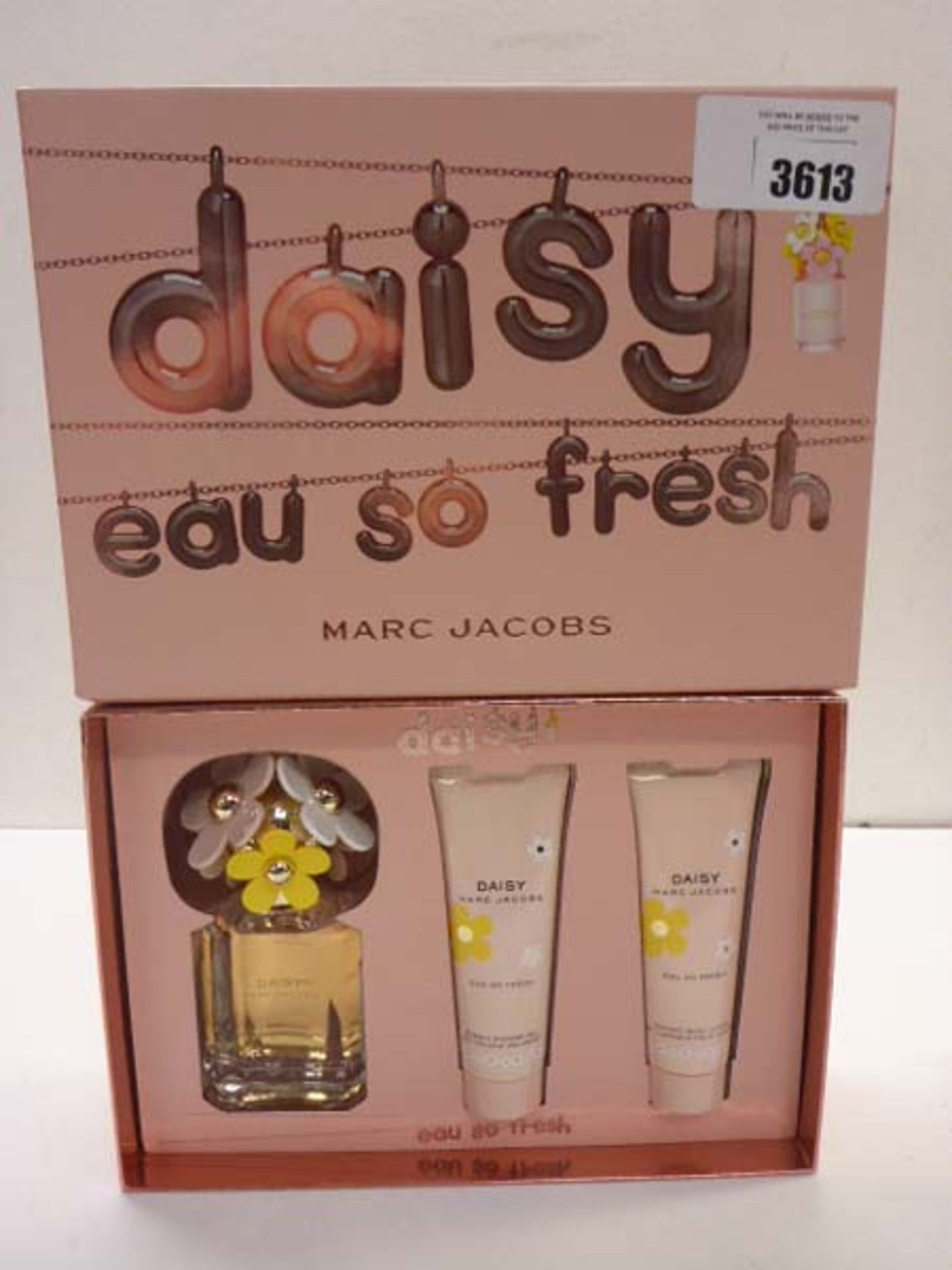 Marc Jacobs Daisy eau so Fresh 75ml eau de toilette, 75ml body lotion & 75ml shower gel gift box set