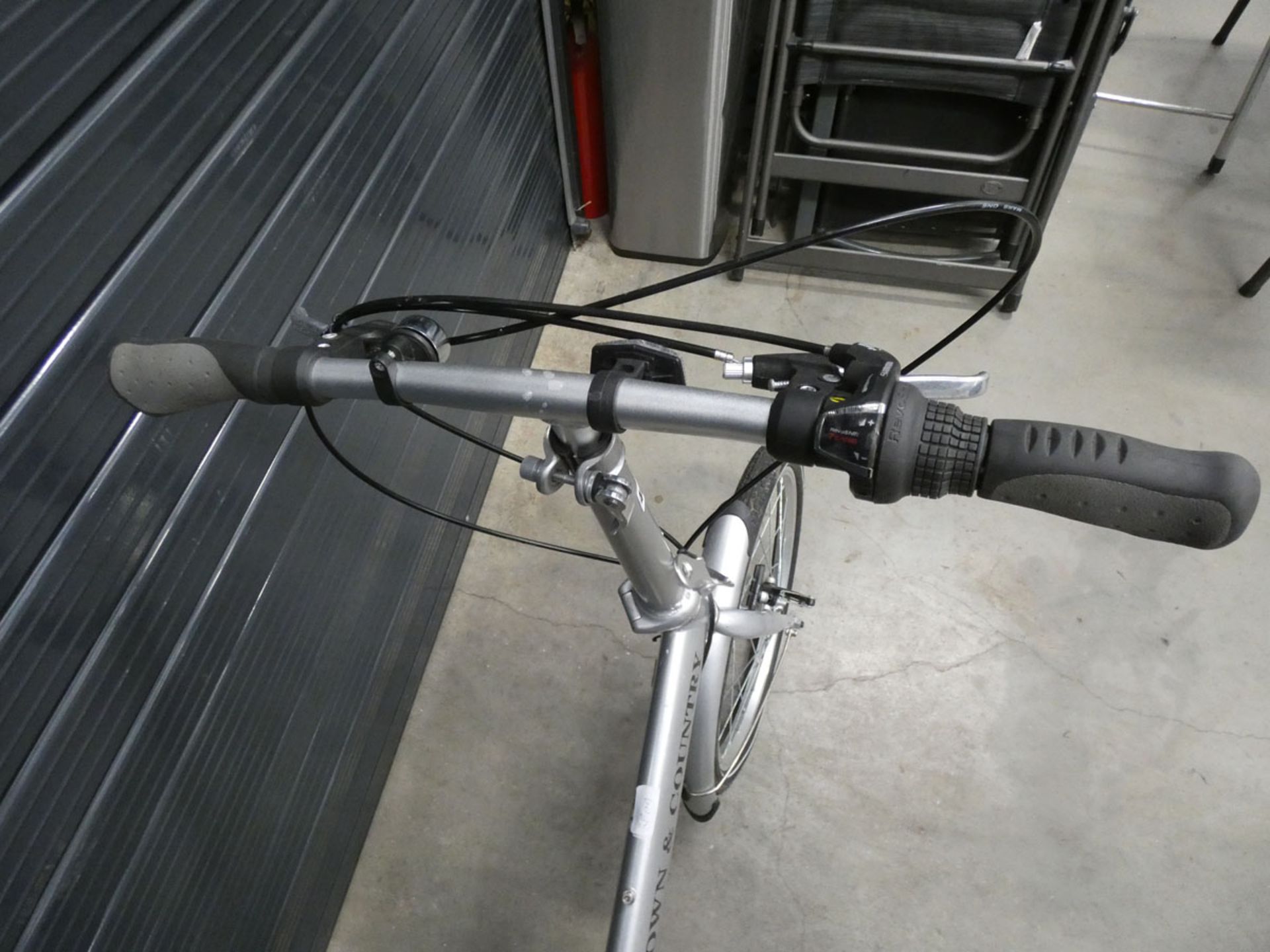 Town & Country folding bike - Image 2 of 2