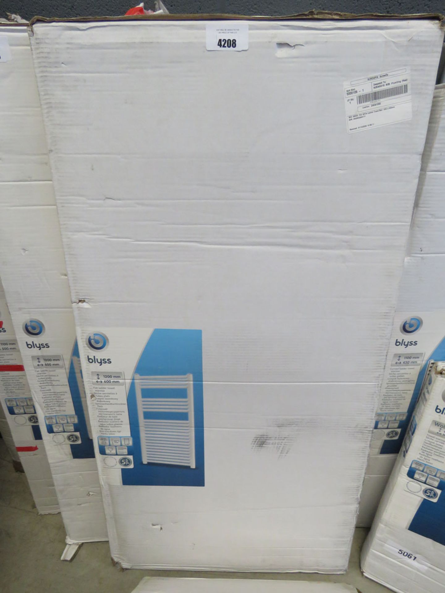 1200mm x 600mm white towel radiator