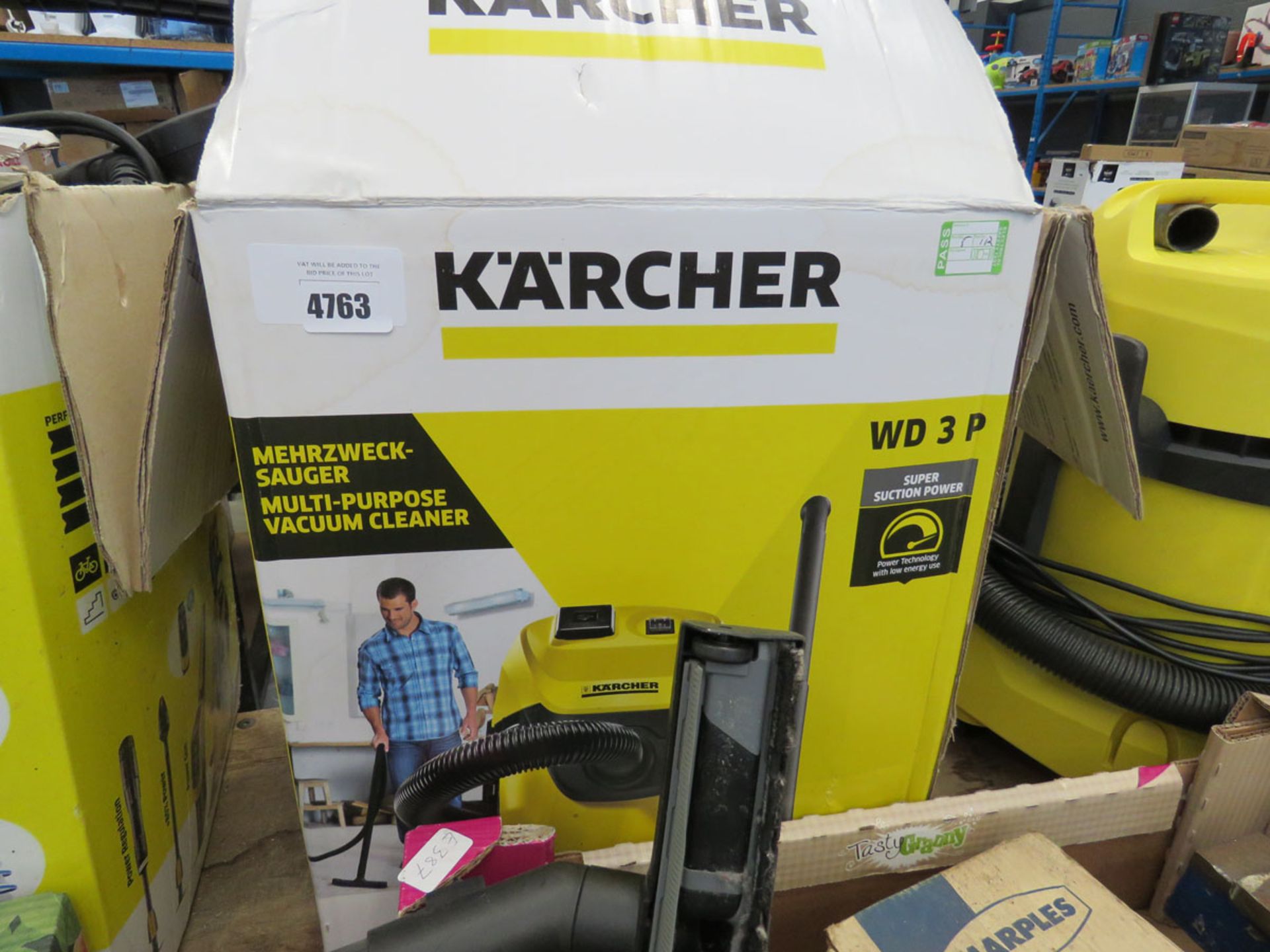 Karcher vacuum cleaner (boxed)
