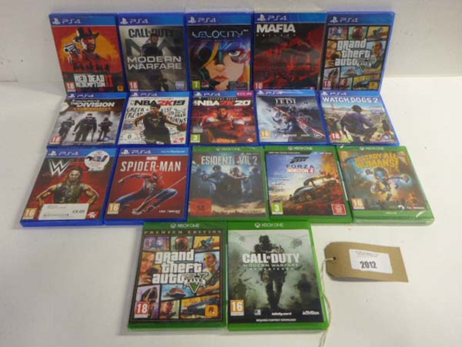 Bag containing 12 various titled PS4 games and 5 XBox One games
