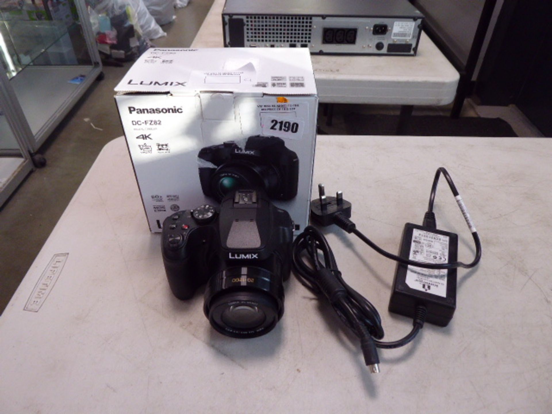 2432 - Panasonic DC-FZ82 4K bridge camera with box (no battery)