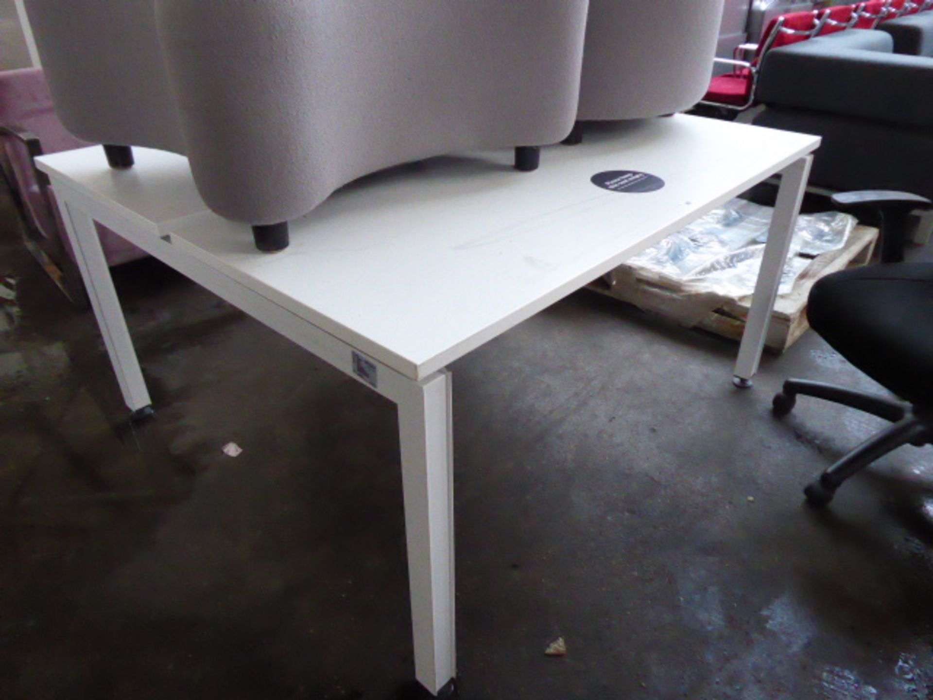 (130) A Senator double desk station, 140cm x 125cm