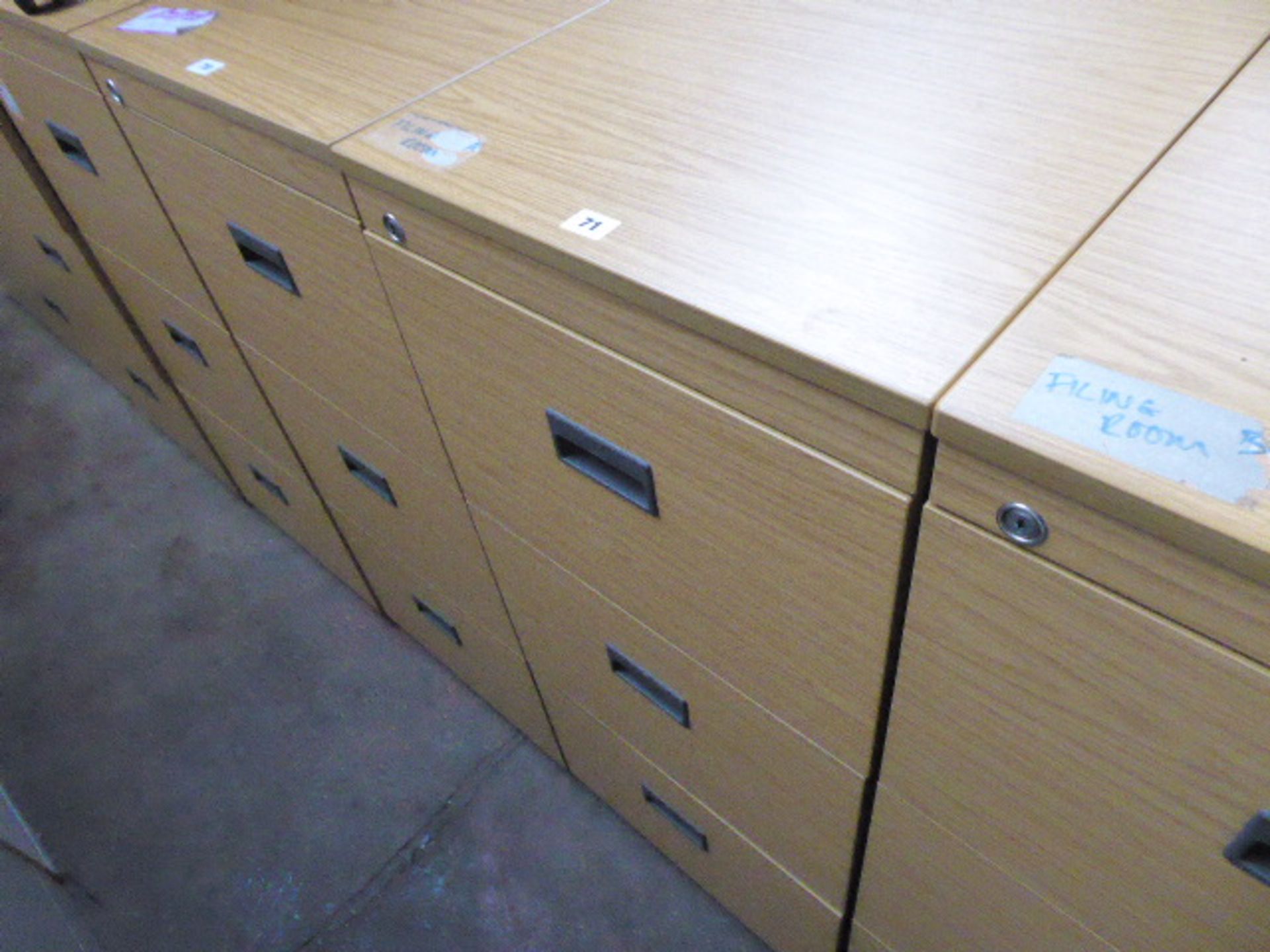 47cm oak effect 3 drawer filing cabinet