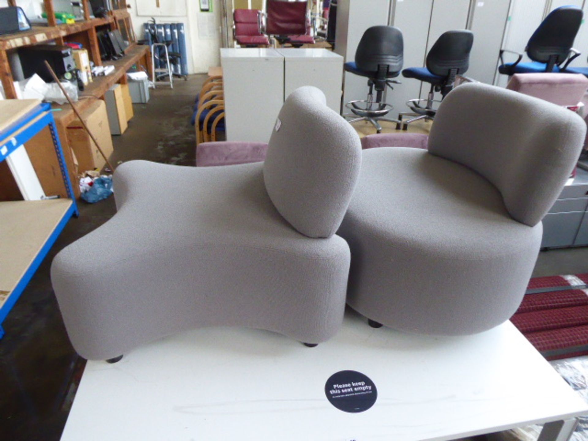 2 grey cloth modular reception chairs - Image 2 of 2