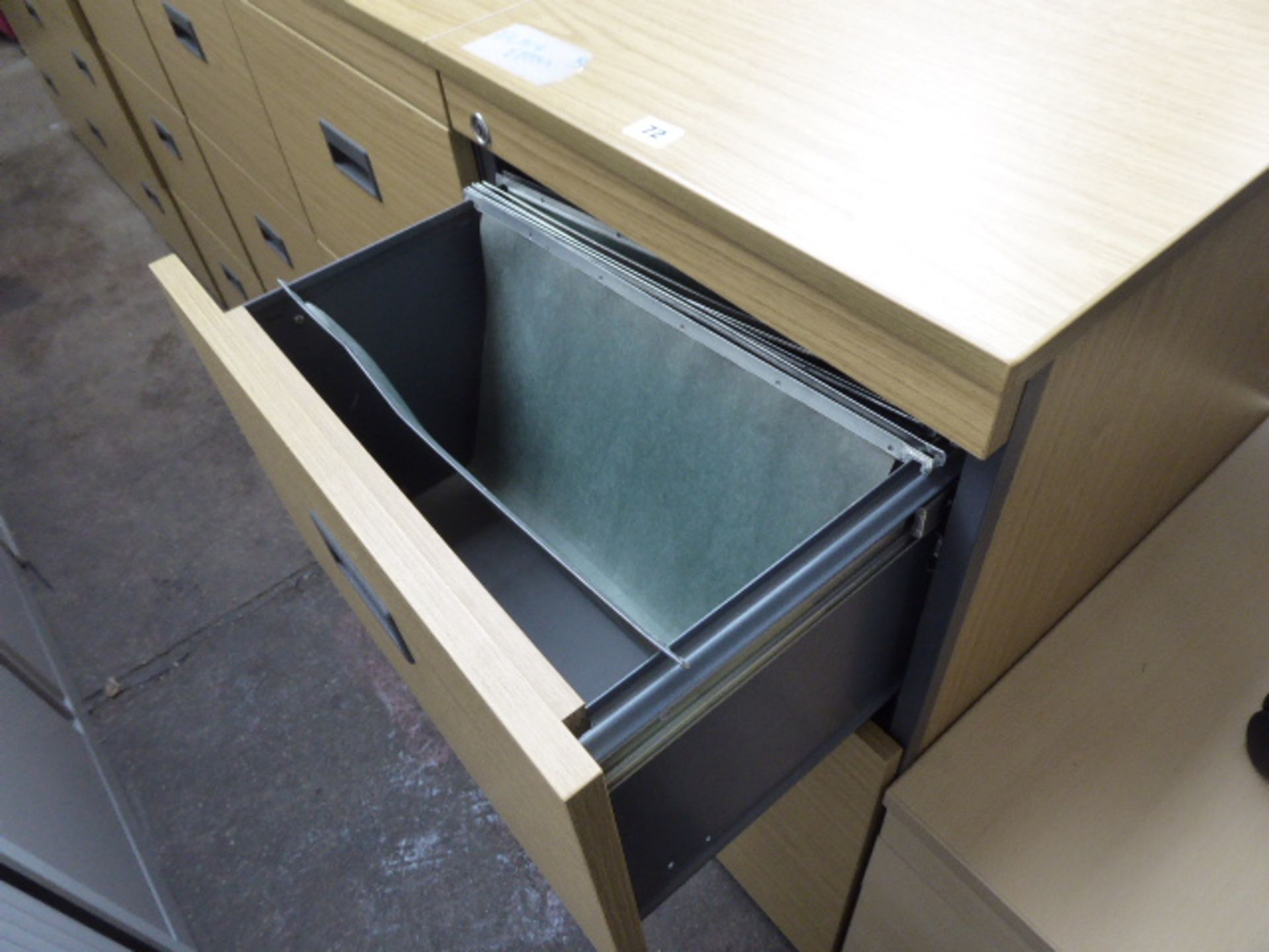 47cm oak effect 3 drawer filing cabinet - Image 2 of 2