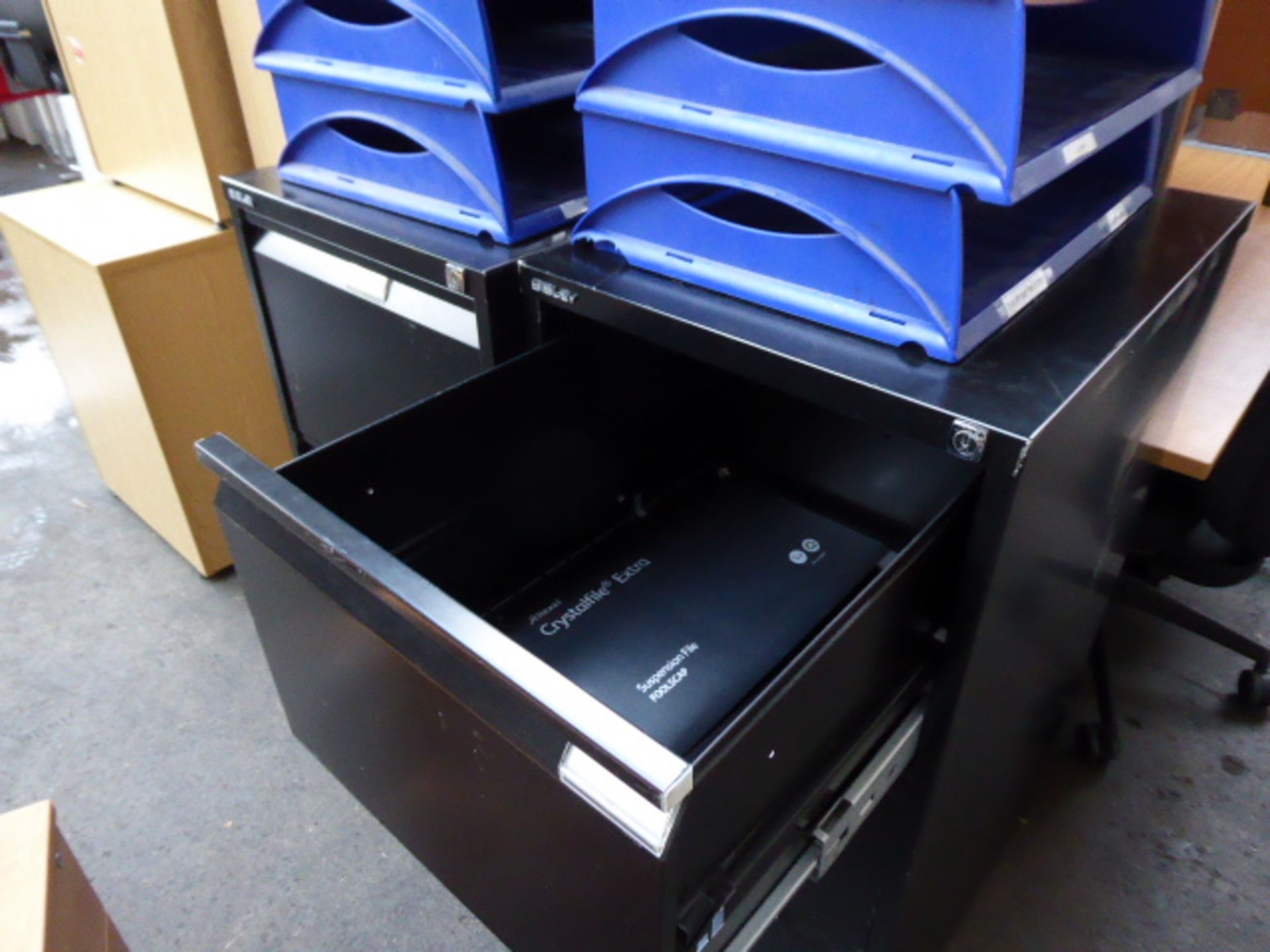 (259) 2 x 47cm Bisley black three drawer filing cabinets - Image 2 of 2