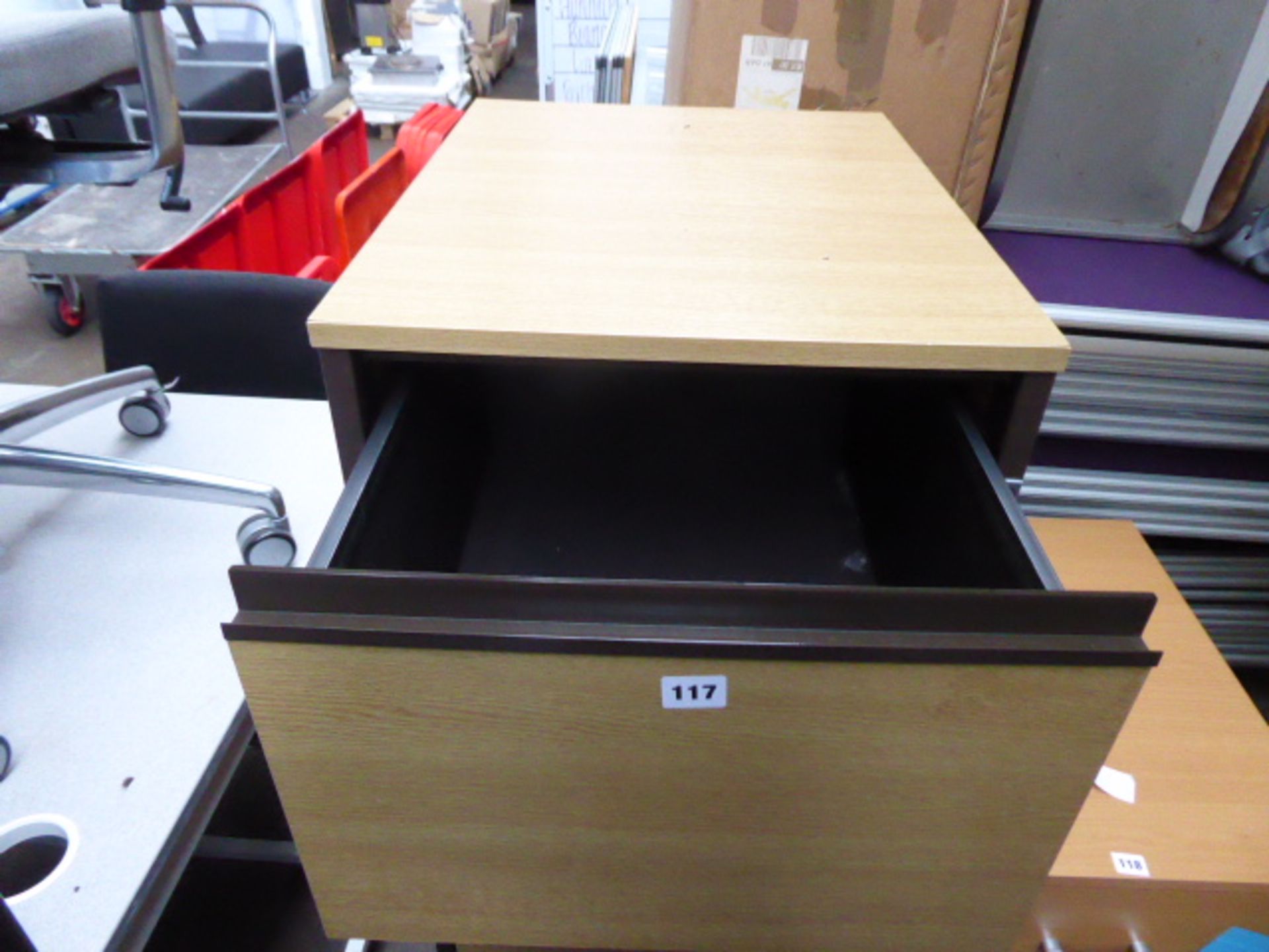 47 cm oak effect 4 drawer filing cabinet - Image 2 of 2