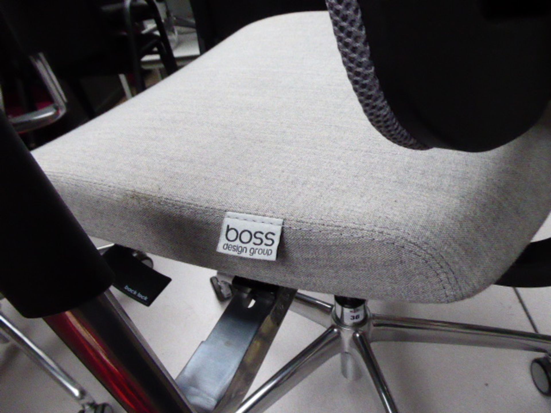Boss Design grey cloth seated grey mesh back chrome frame swivel armchair - Image 3 of 3