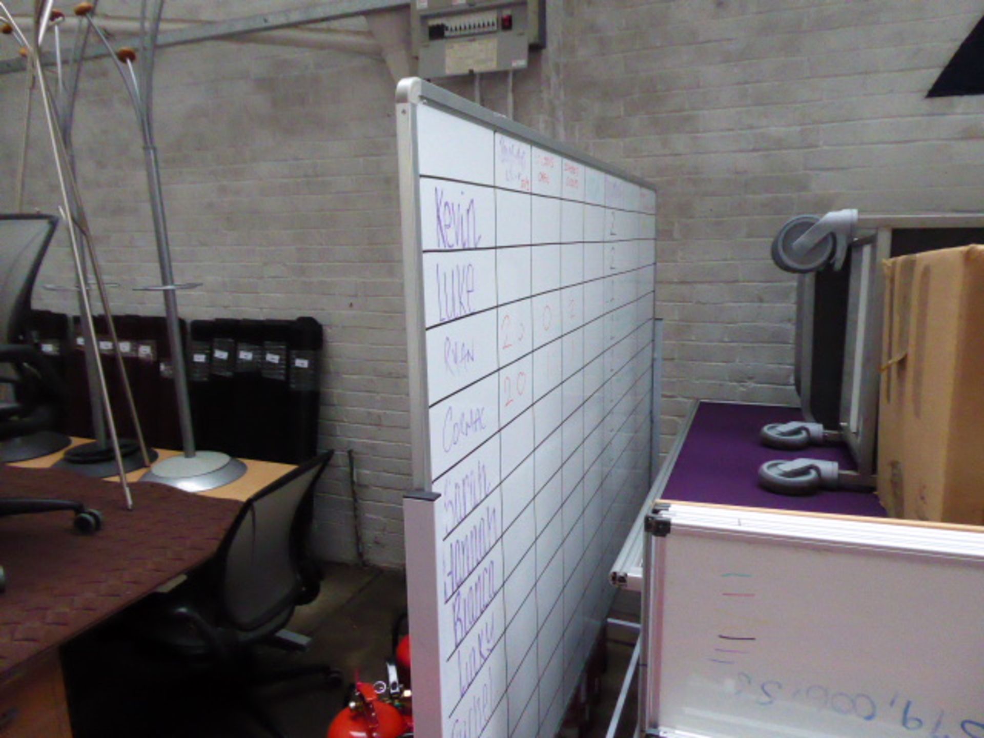 180 cm mobile 2 sided whiteboard - Image 2 of 2