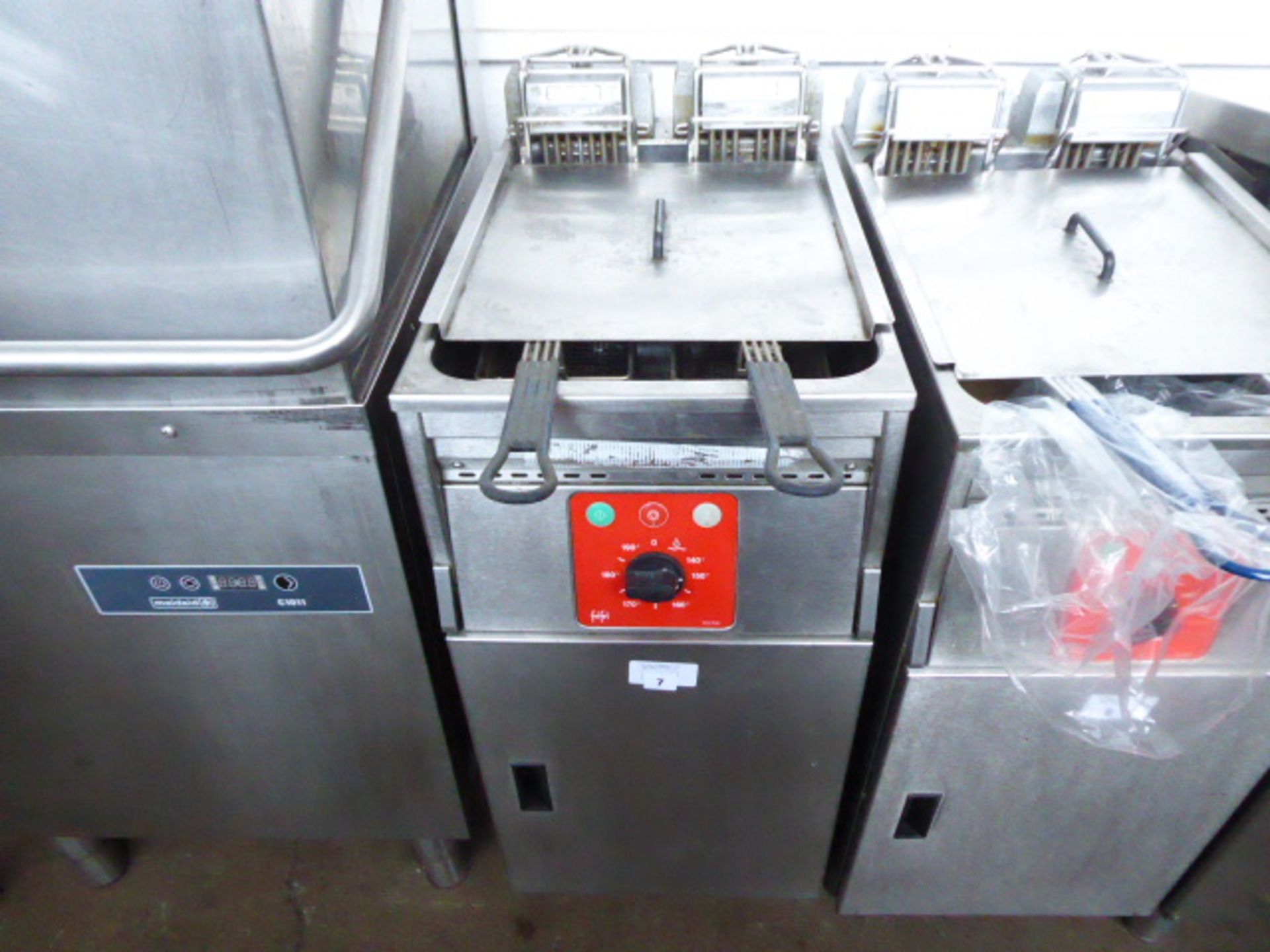 40cm electric Fri Fri Model Basic411 single tank fryer with 2 baskets