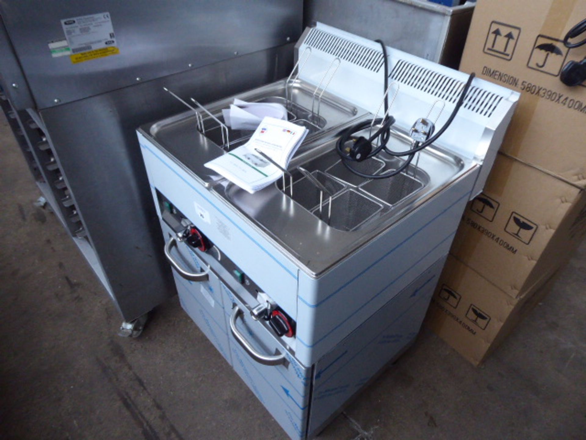 (TN14) 66cm electric RM Gastro VT-60EL twin tank pasta cooker with 8 baskets on 2 door bench - Image 3 of 3