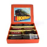 A Hornby O gauge clockwork tank passenger train set, No.