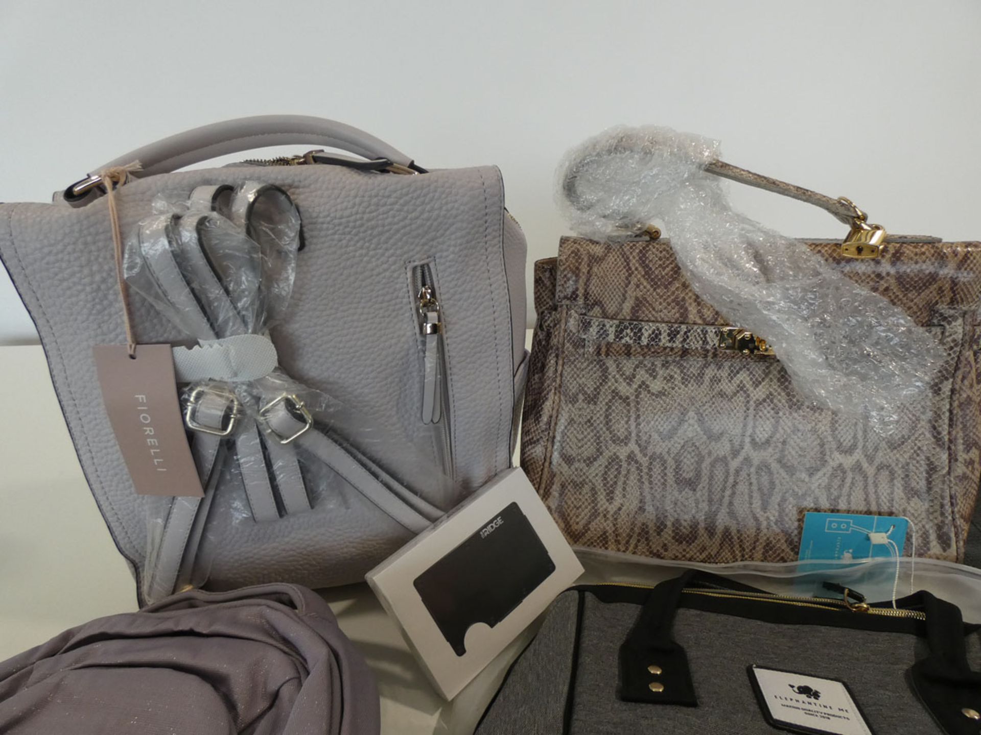 Large selection of bags, handbags, purses, backpacks, etc - Image 2 of 4