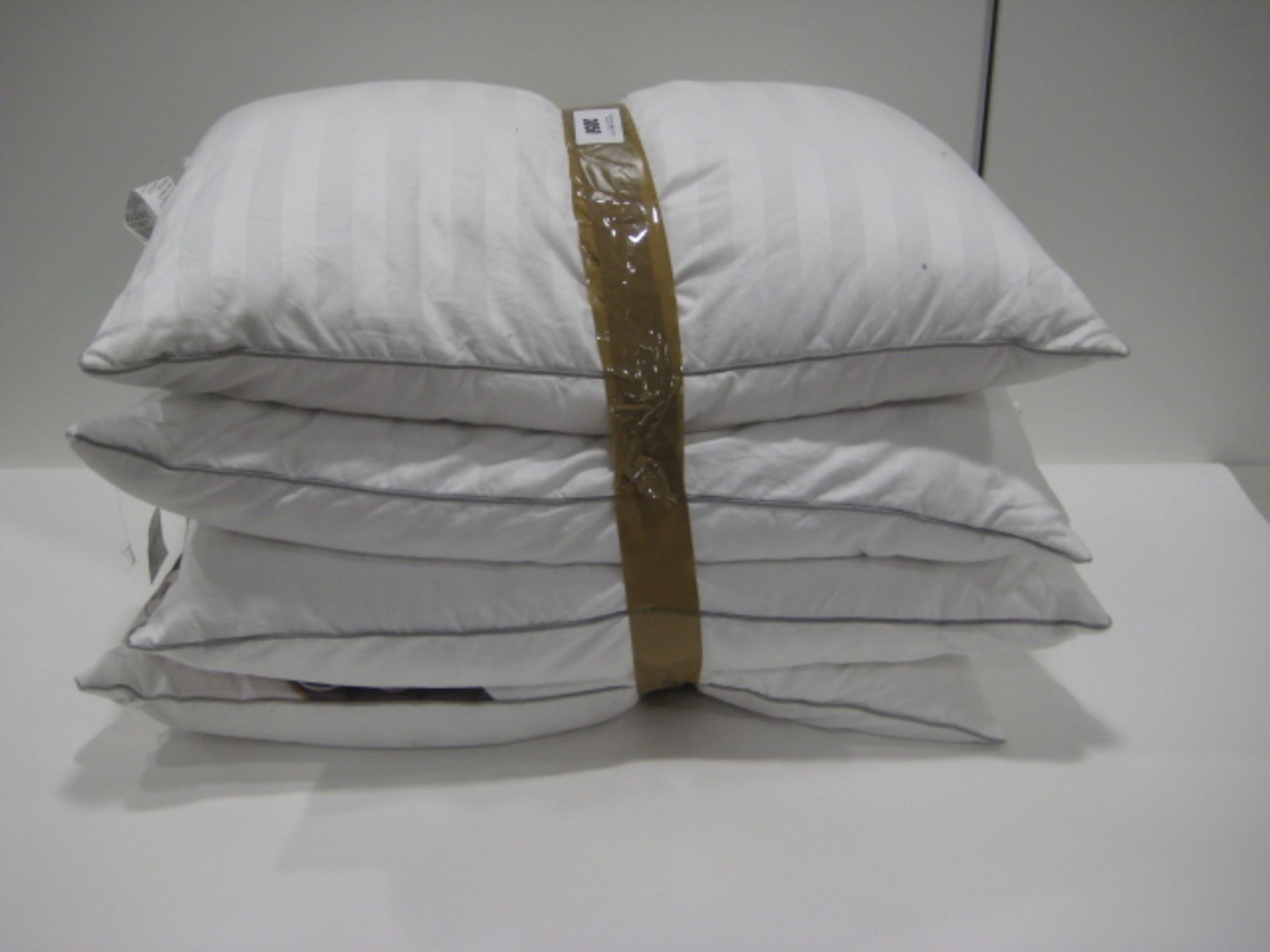 4 Hotel Grande pillows, unbagged