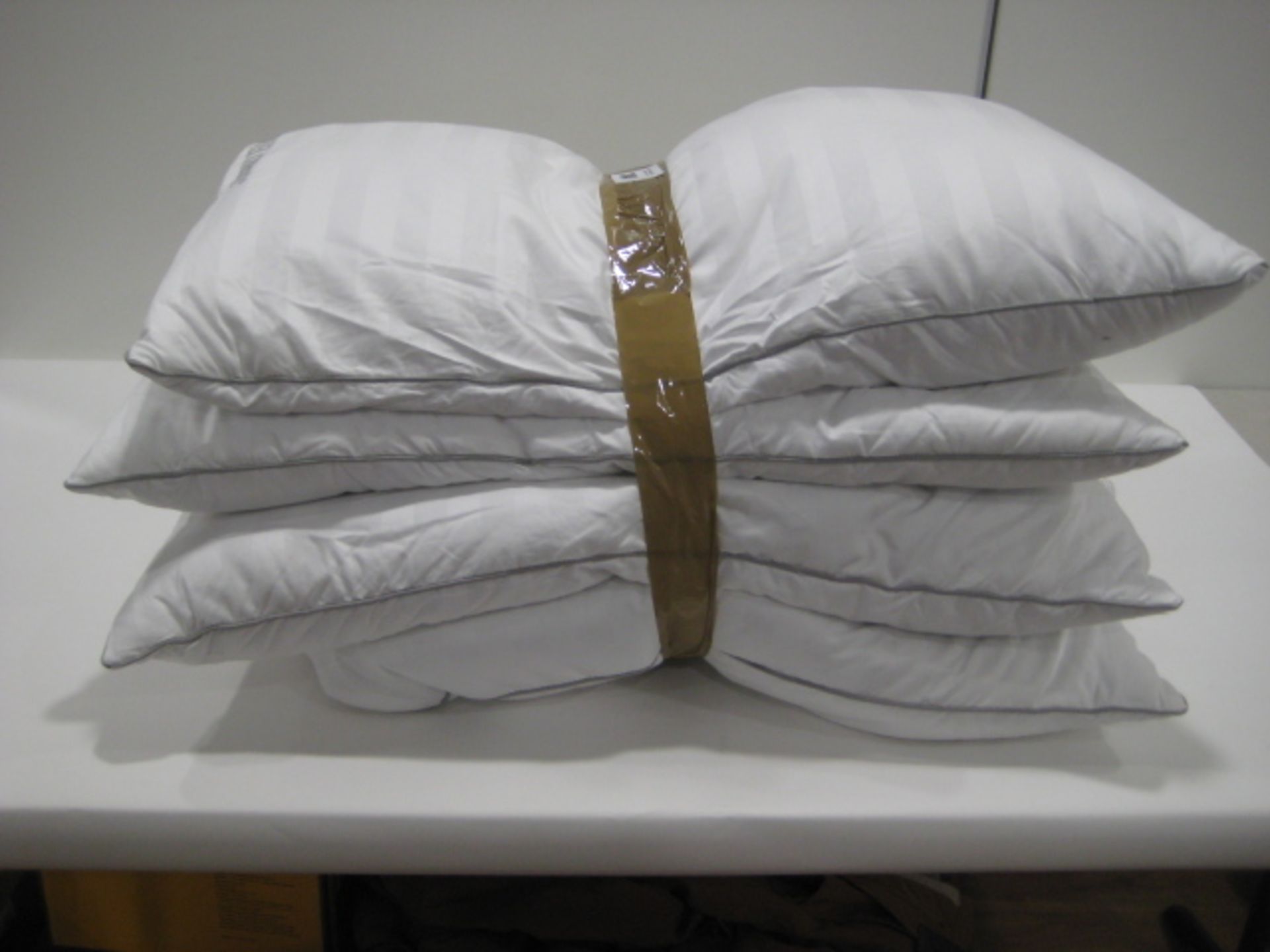 4 Hotel Grande pillows, unbagged