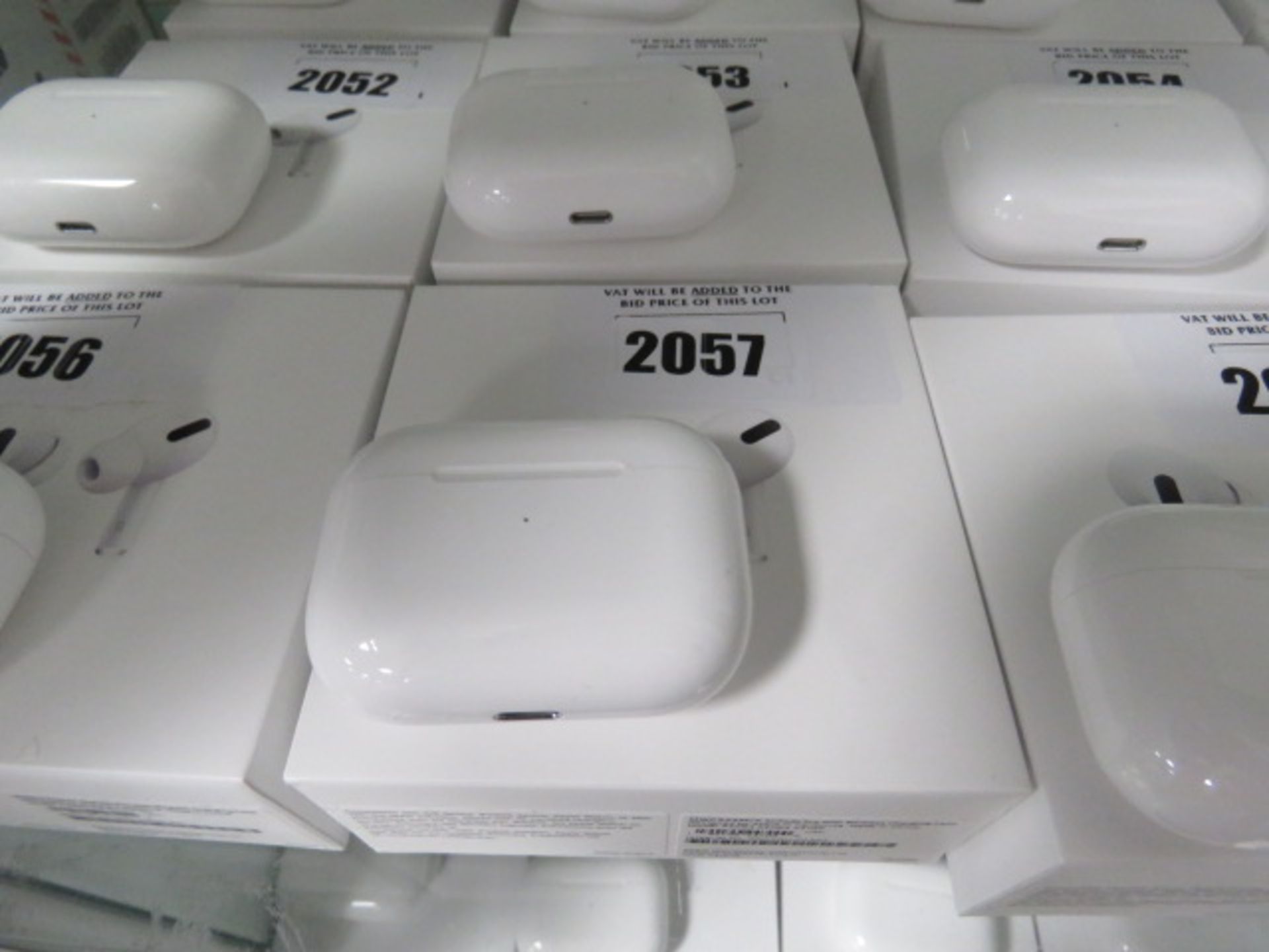 Apple Airpods Pro with wireless charging case, spare eartips and box