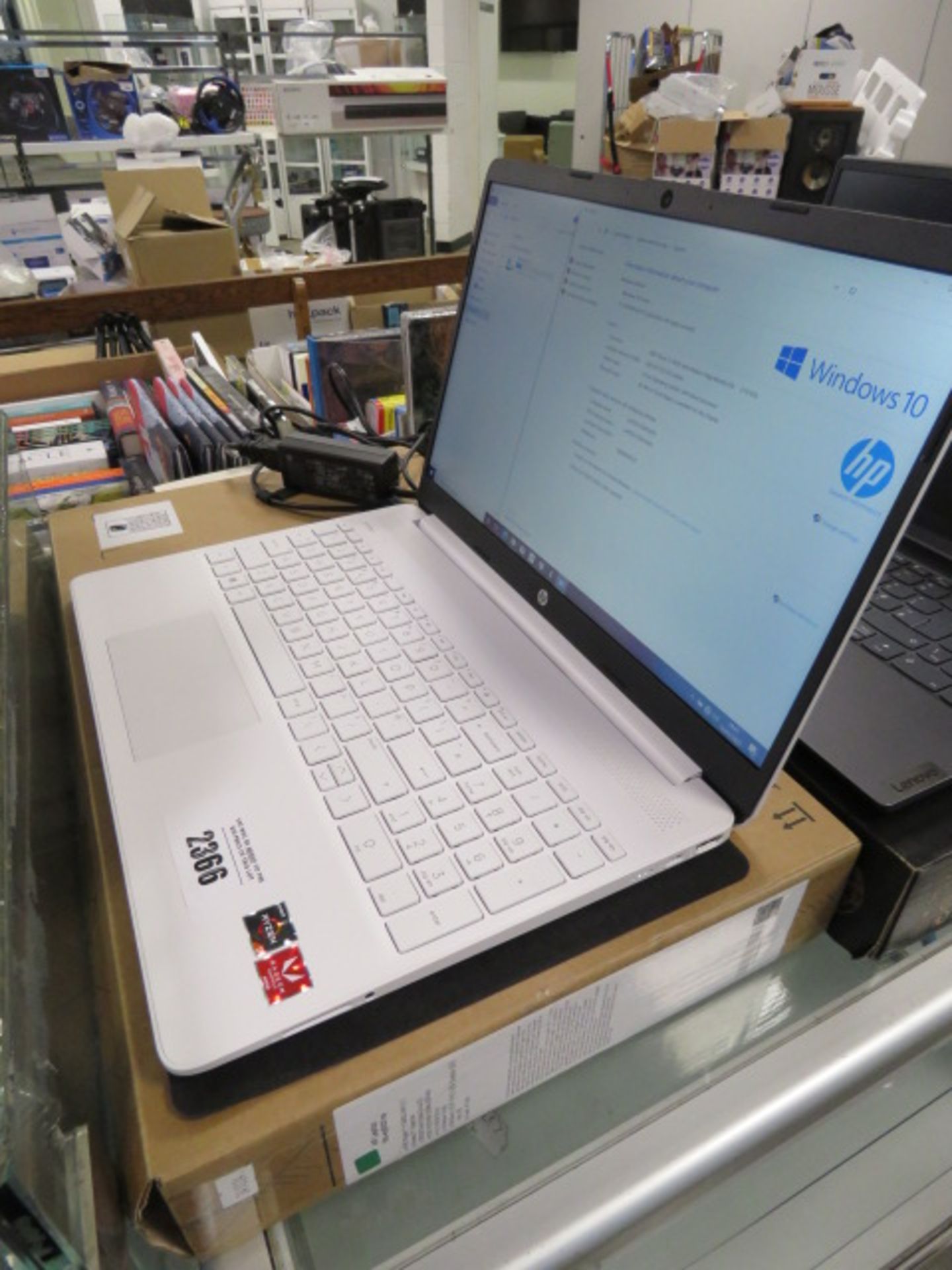 HP 15S.EQ0031NA laptop AMD Ryzen 5 processor, 8gb ram, 256gb storage, Windows 10 installed, includes