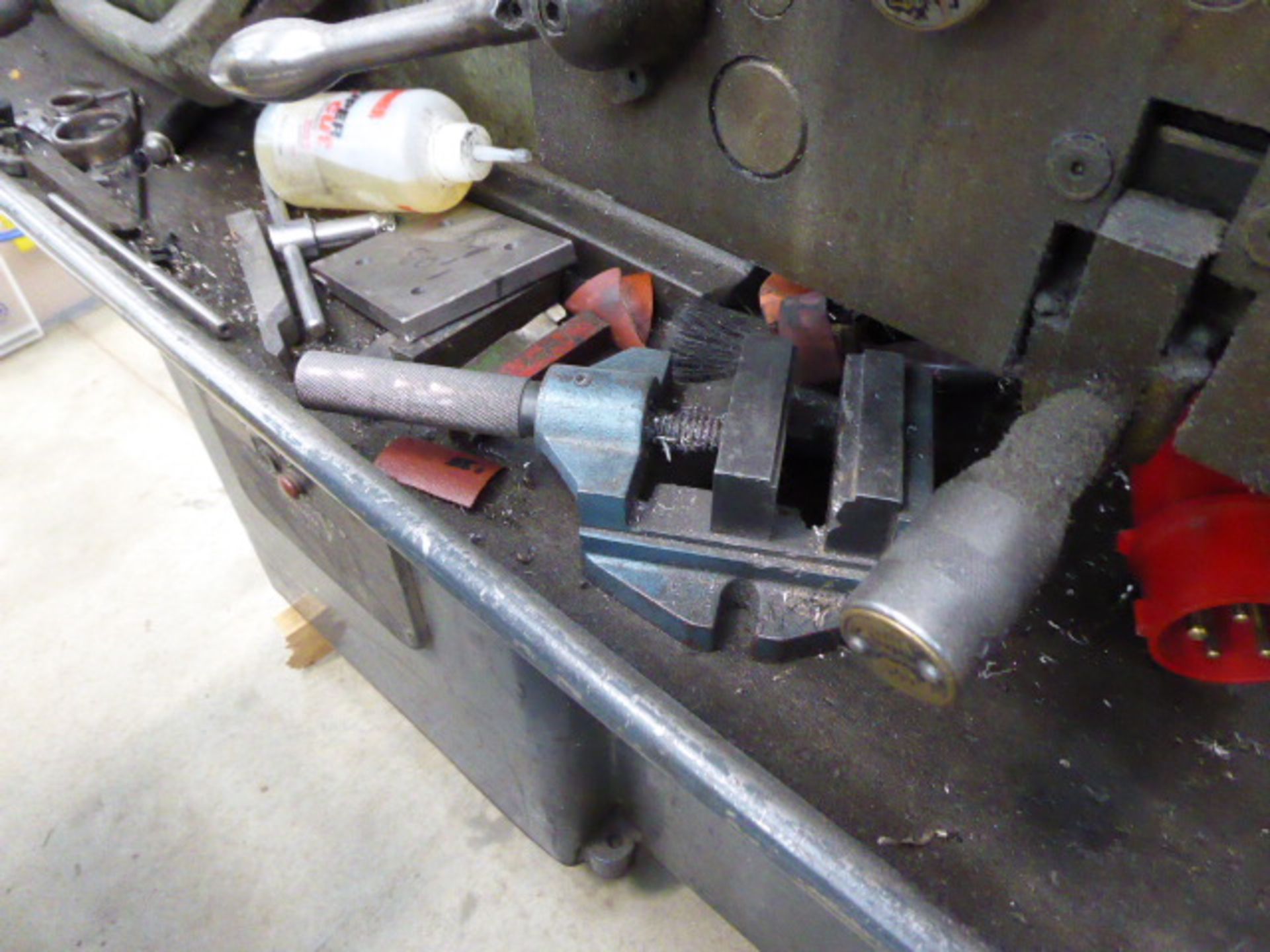 Colchester Master centre lathe with a grey and blue metal tool cabinet, two machine vices and a - Image 3 of 10