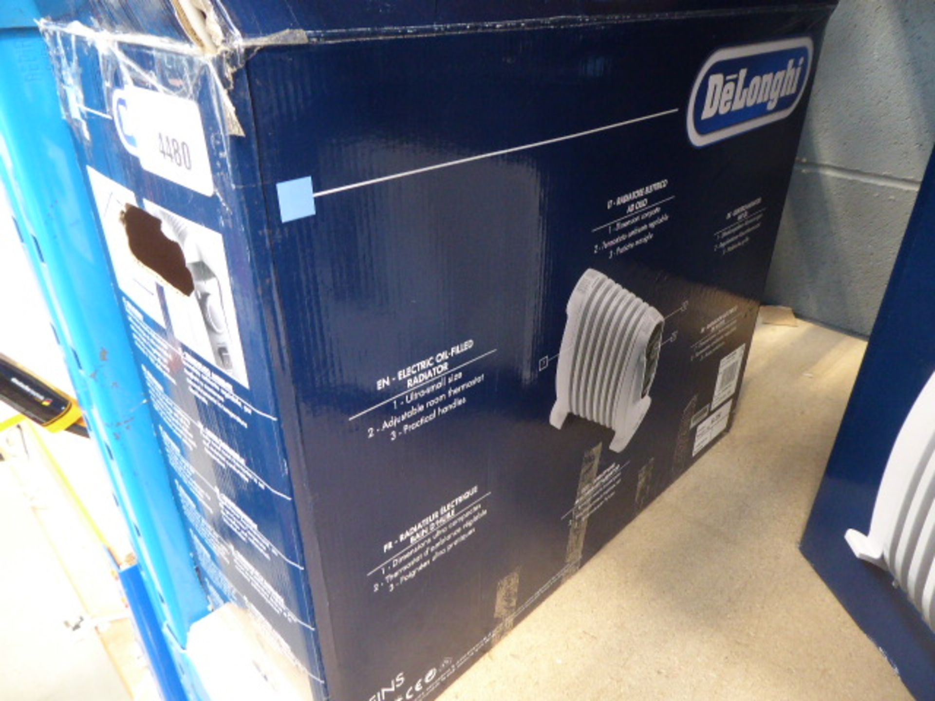 Small boxed Delonghi oil filed radiator