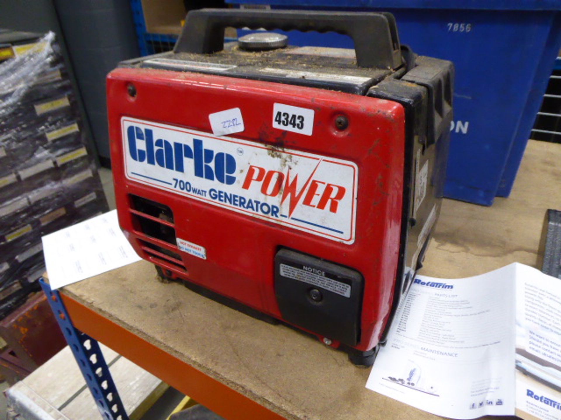 Clarke Power 700w mini generator