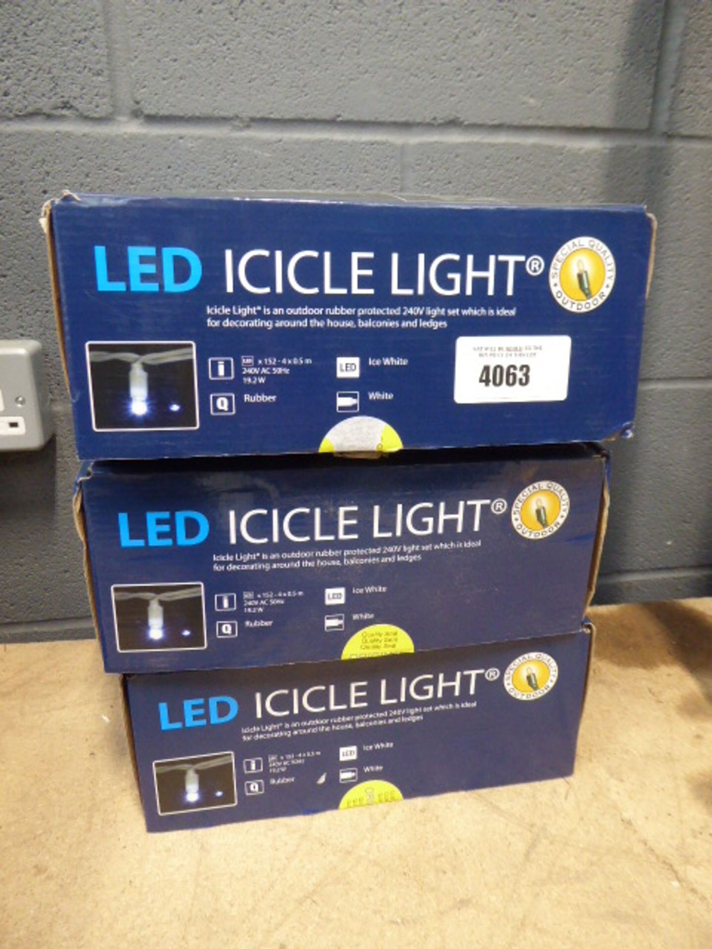 3 boxes of LED icicle lights