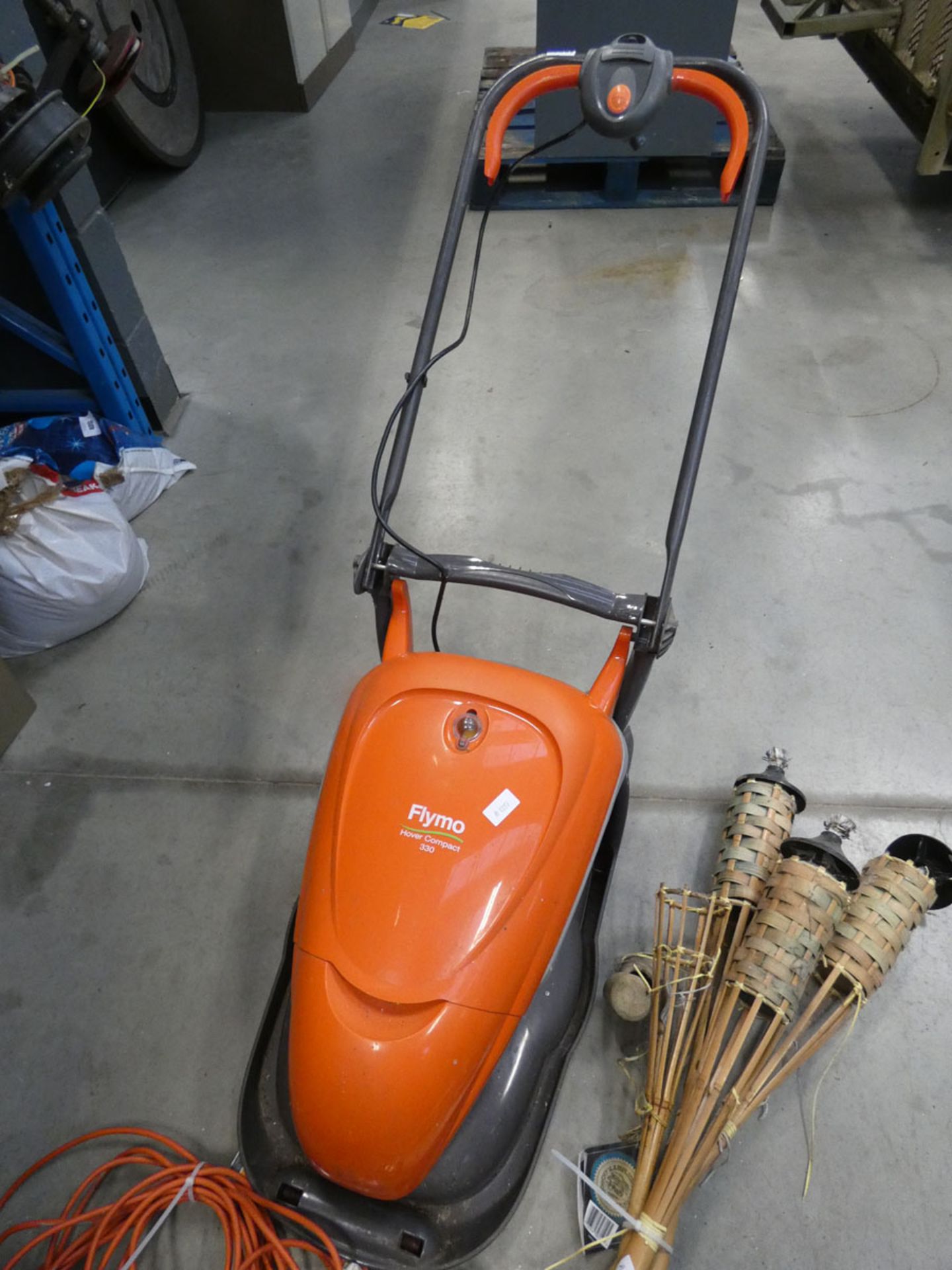 Garden lanterns, hover mower and a leaf blower - Image 2 of 4