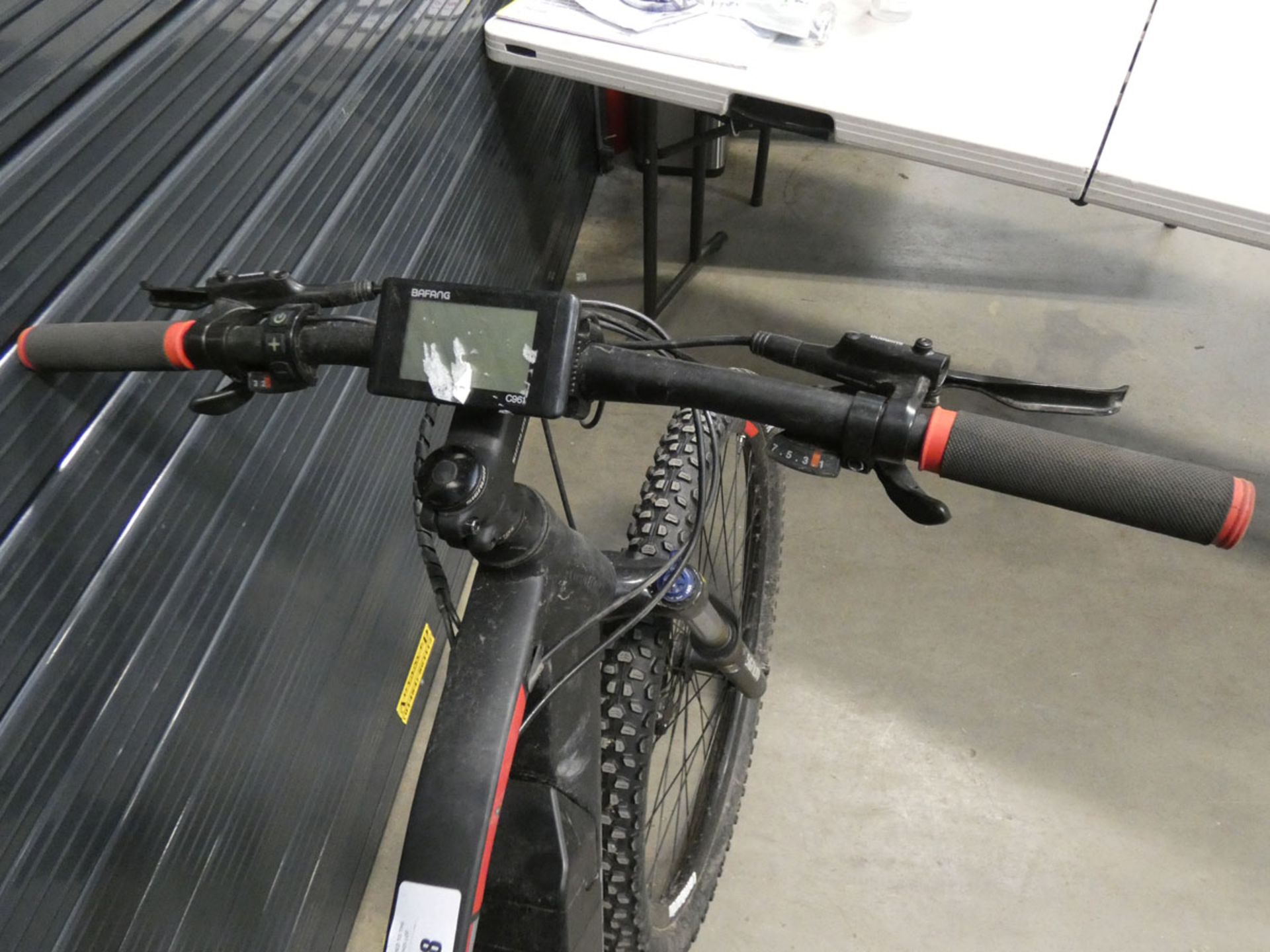 Lombardo black and red electric mountain bike with battery, no charger - Image 5 of 5