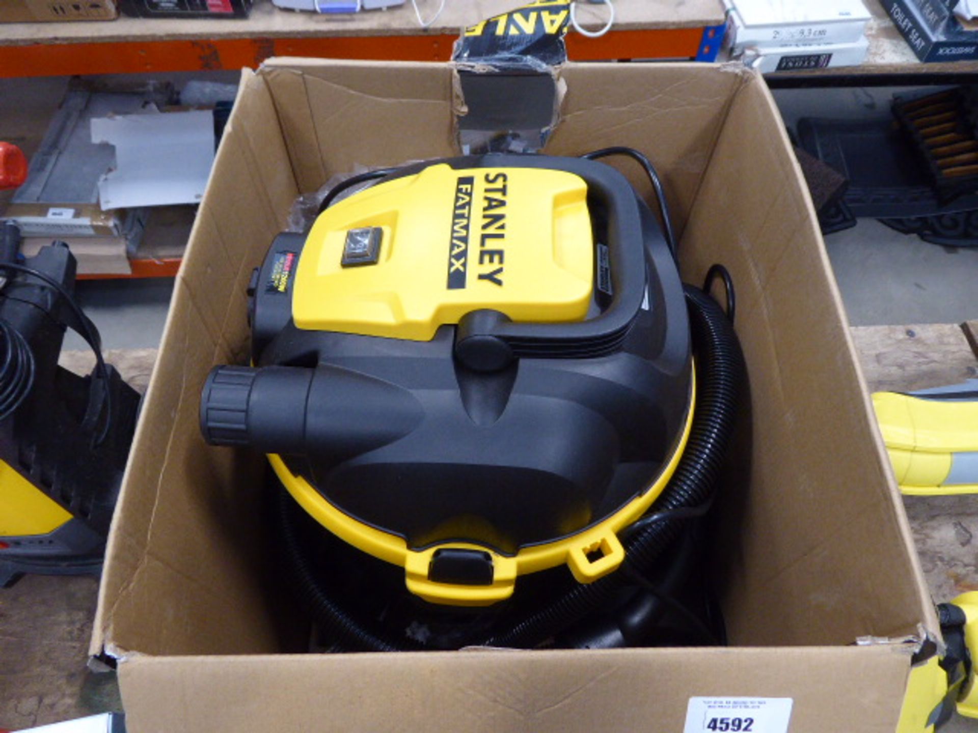 Stanley FatMax vacuum cleaner - Image 2 of 2