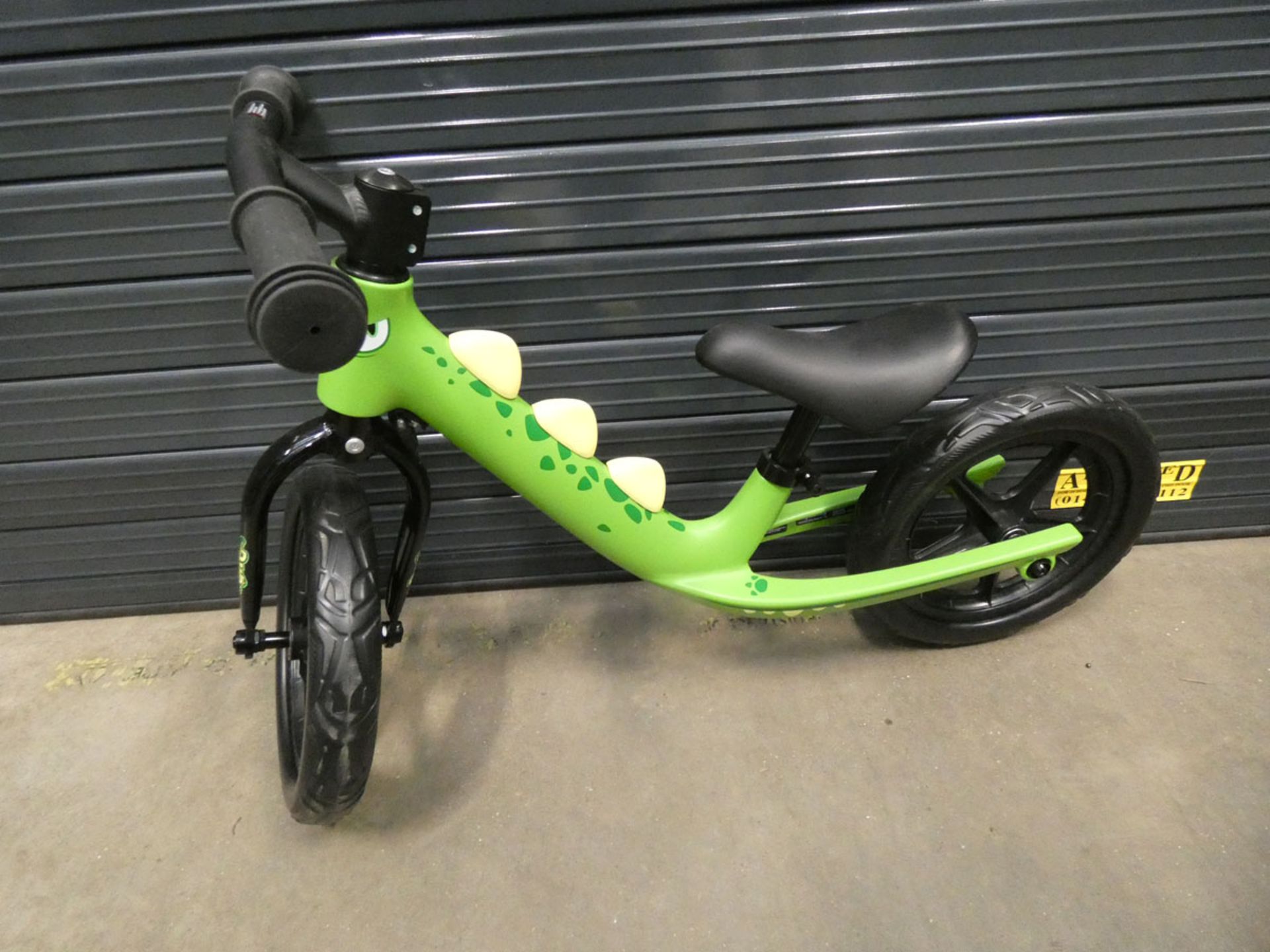 4026 Boxed RoyalBaby green balance bike