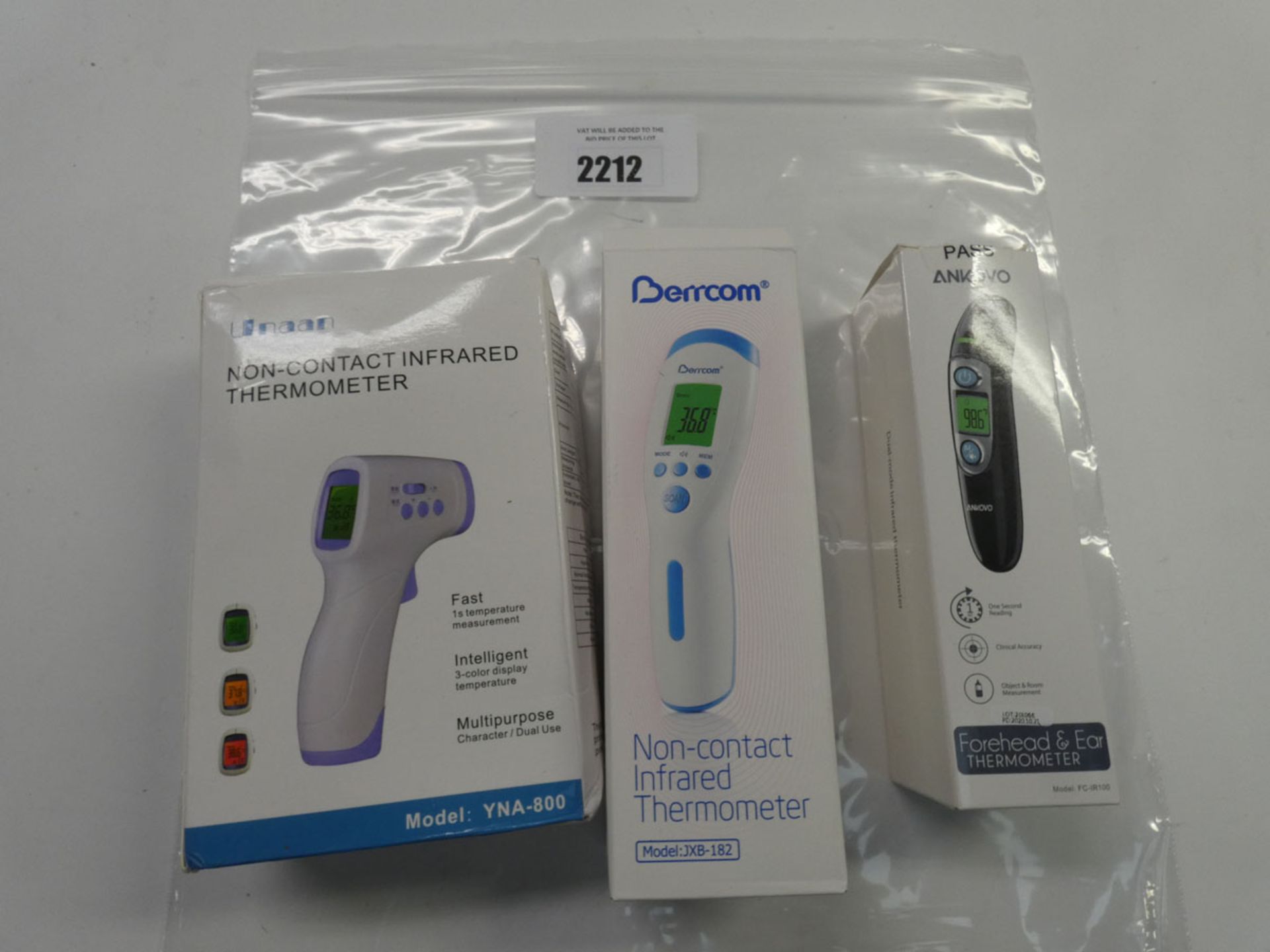 3x Infrared thermometers